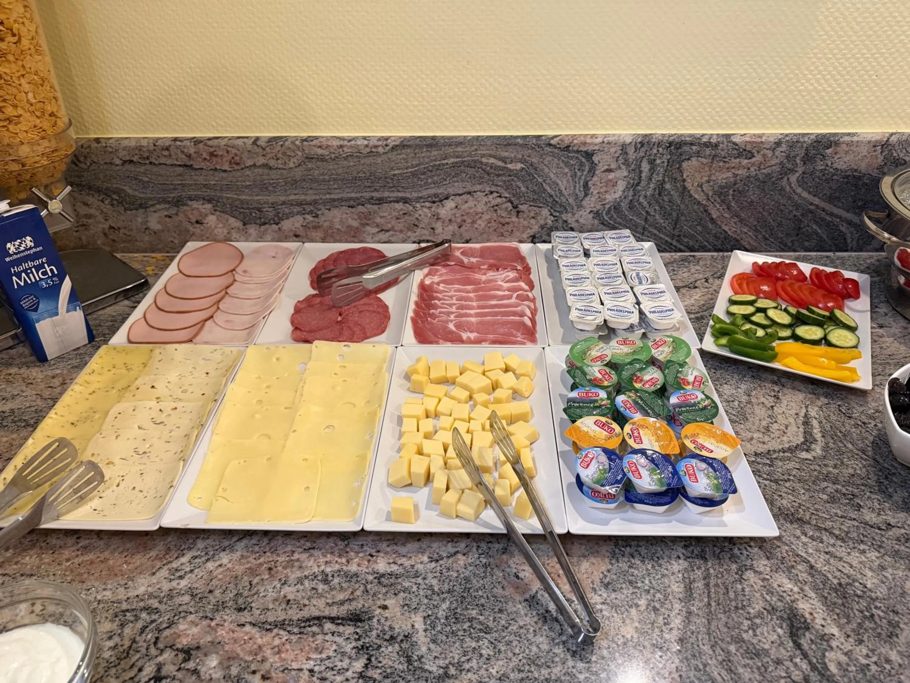 Breakfast in Brenzhotel Heidenheim