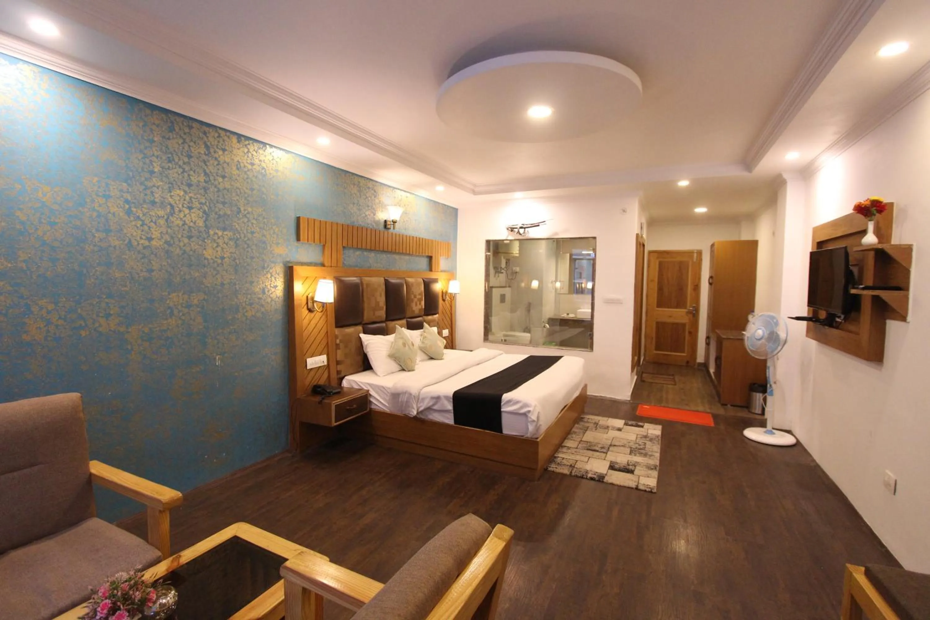 TV and multimedia, Bed in Hotel NSB Manali