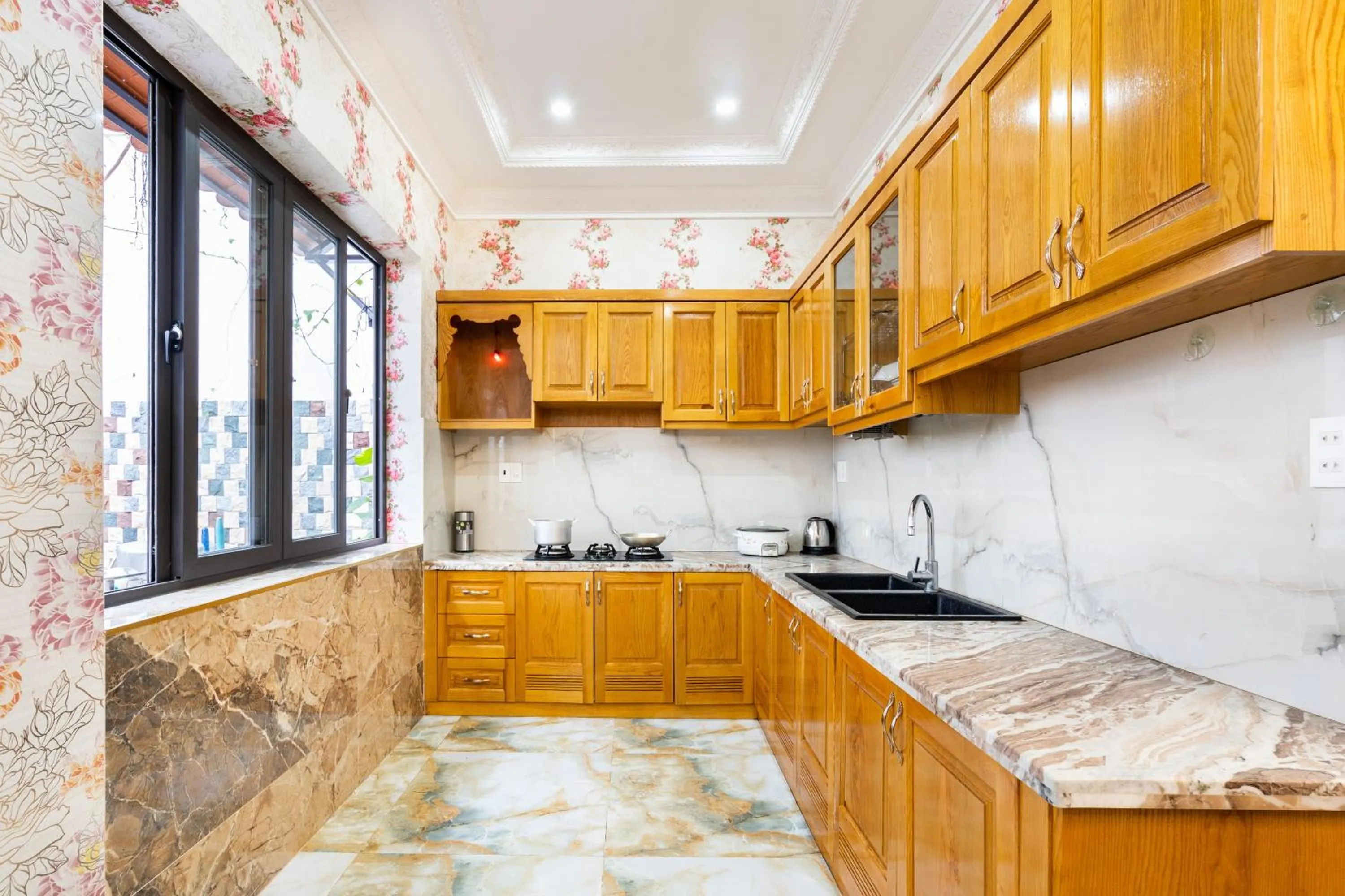 Kitchen or kitchenette in Joi Hospitality - KP House