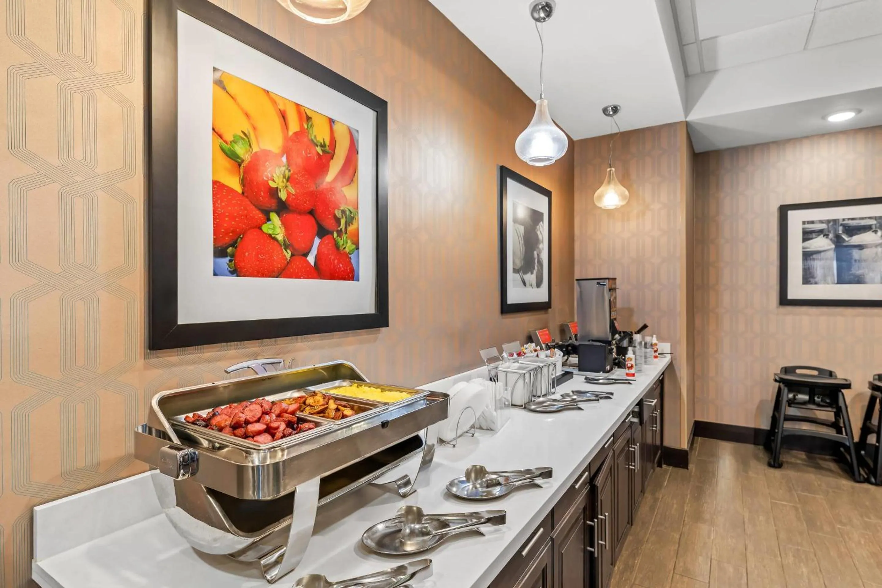 Breakfast in Quality Inn - Pratt