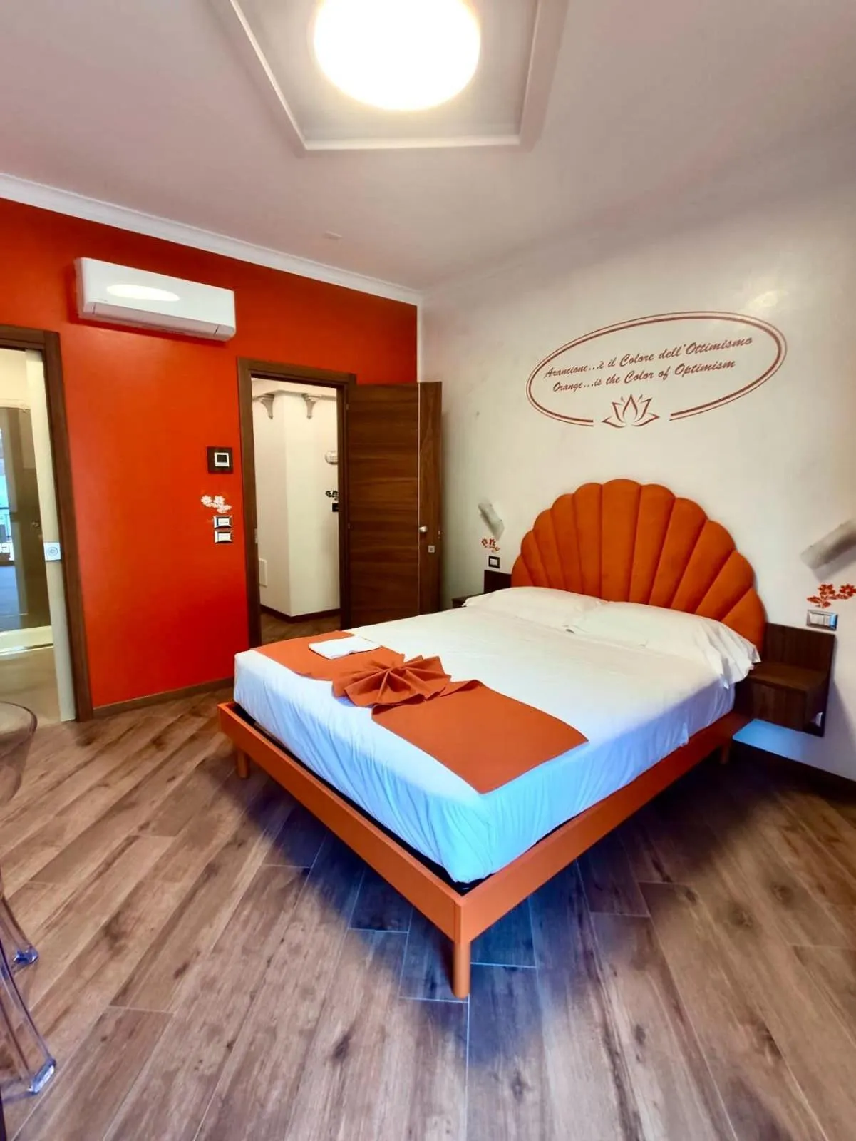 Bedroom, Bed in Rainbow Hotel Depandance Joli