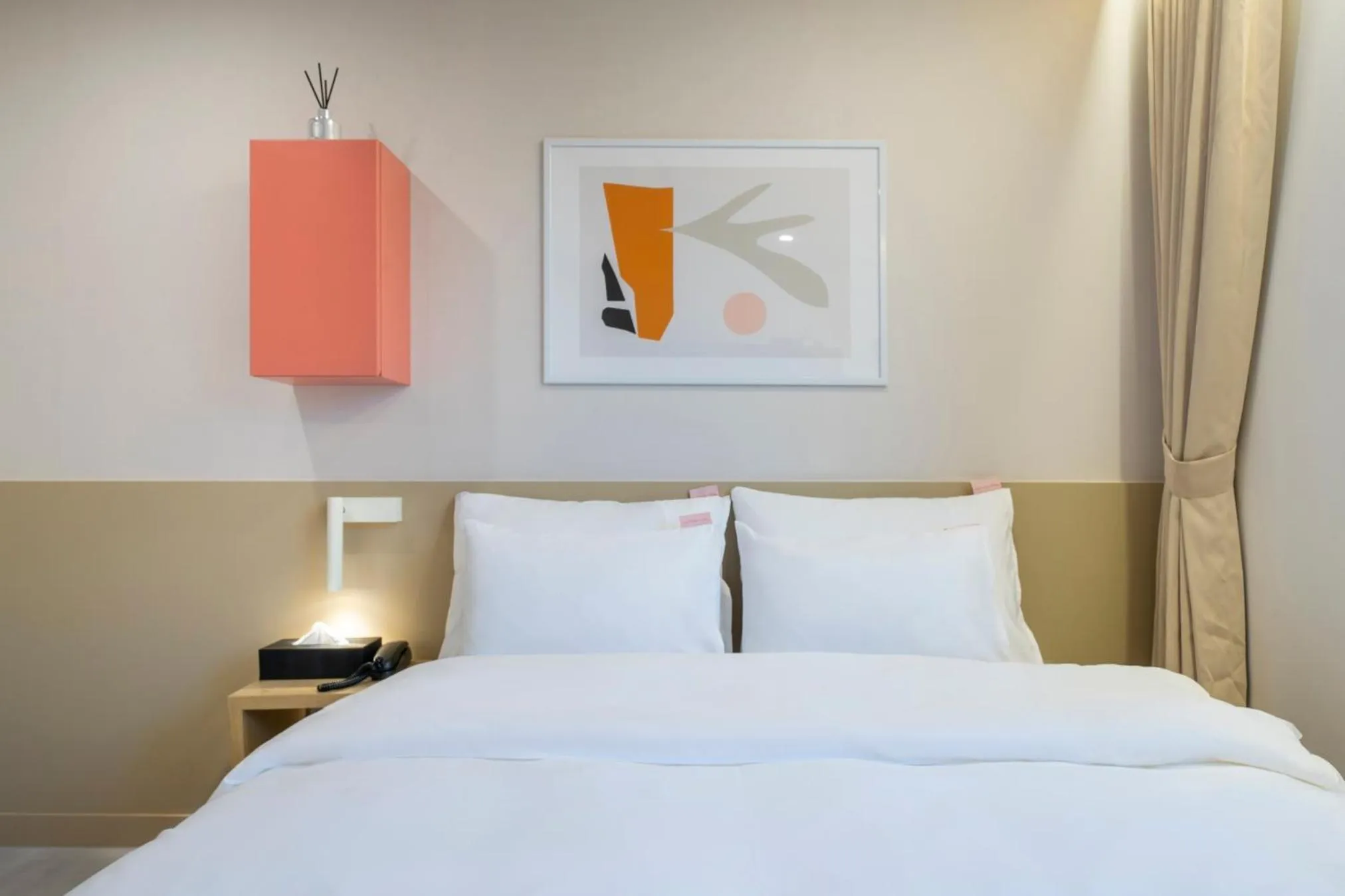 Bed in Nomad Aank Hotel Gumi