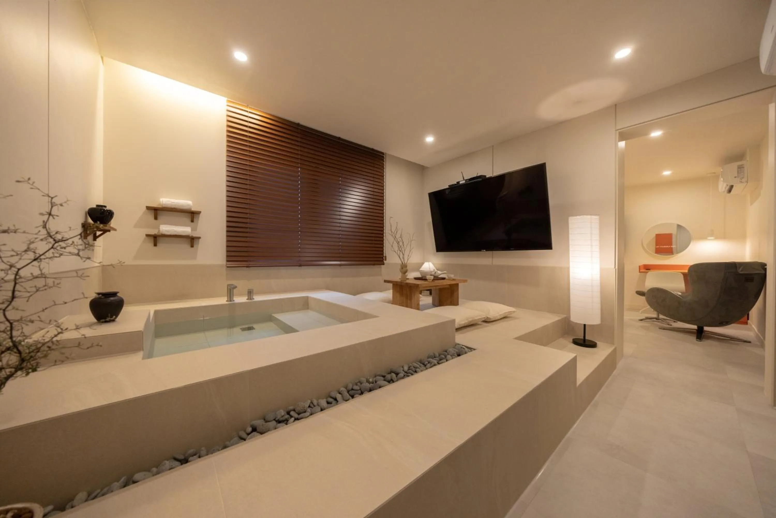 Nomad Aank Hotel Gumi