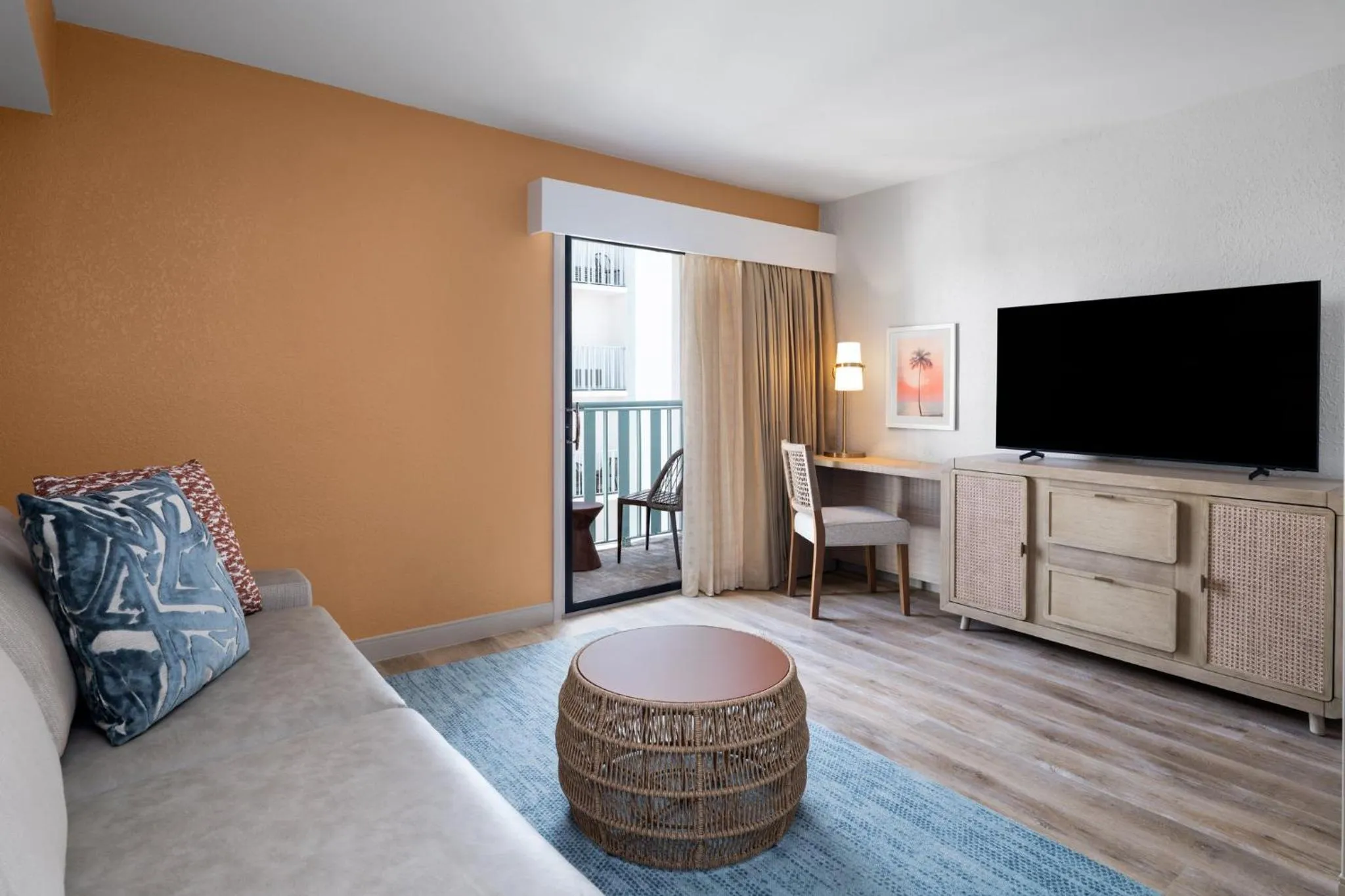 Bedroom in voco The Shelby - Myrtle Beach by IHG