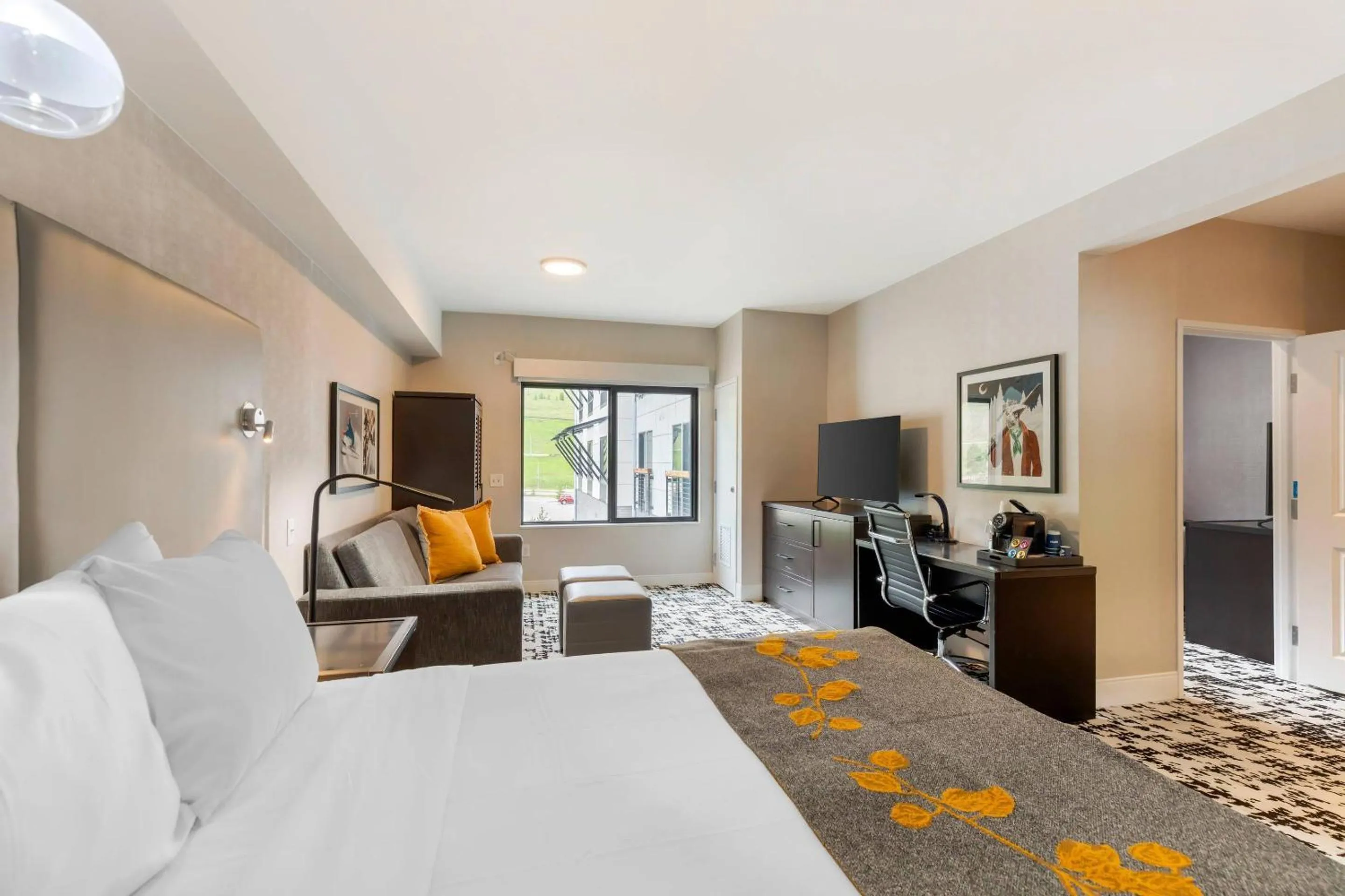 Bedroom, Bed in Cambria Hotel Copper Mountain