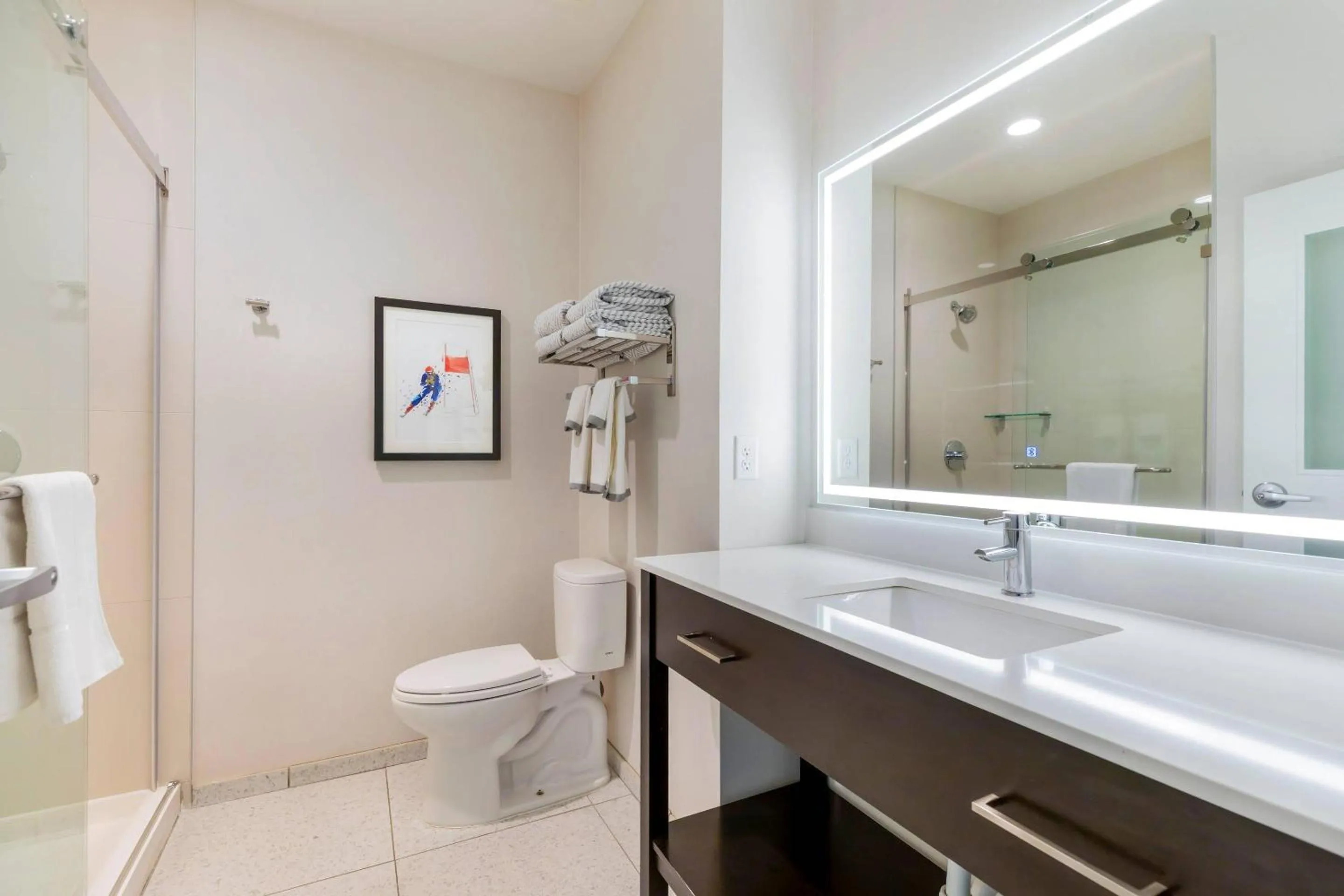 Bedroom in Cambria Hotel Copper Mountain