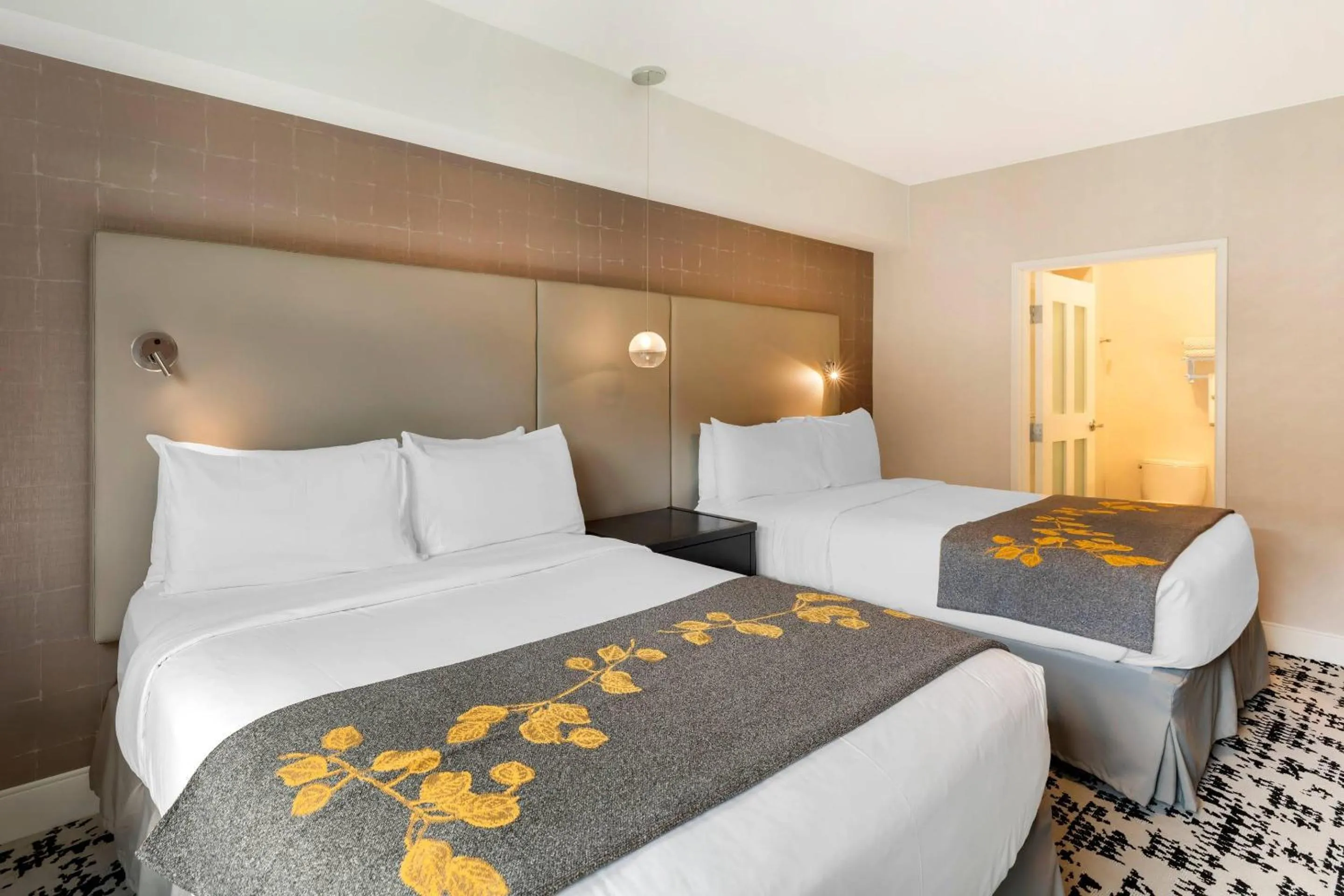 Bedroom, Bed in Cambria Hotel Copper Mountain