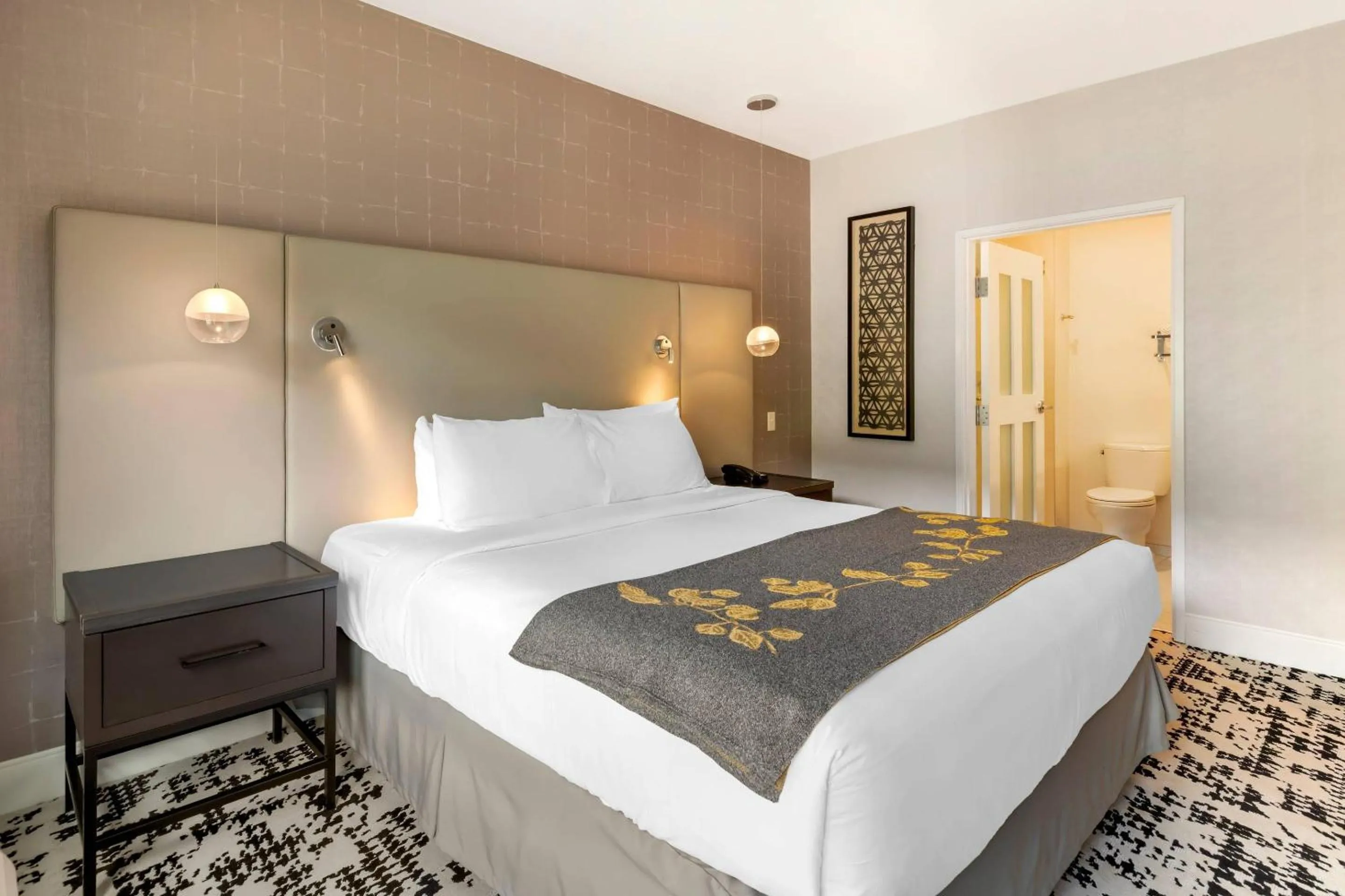 Bedroom, Bed in Cambria Hotel Copper Mountain