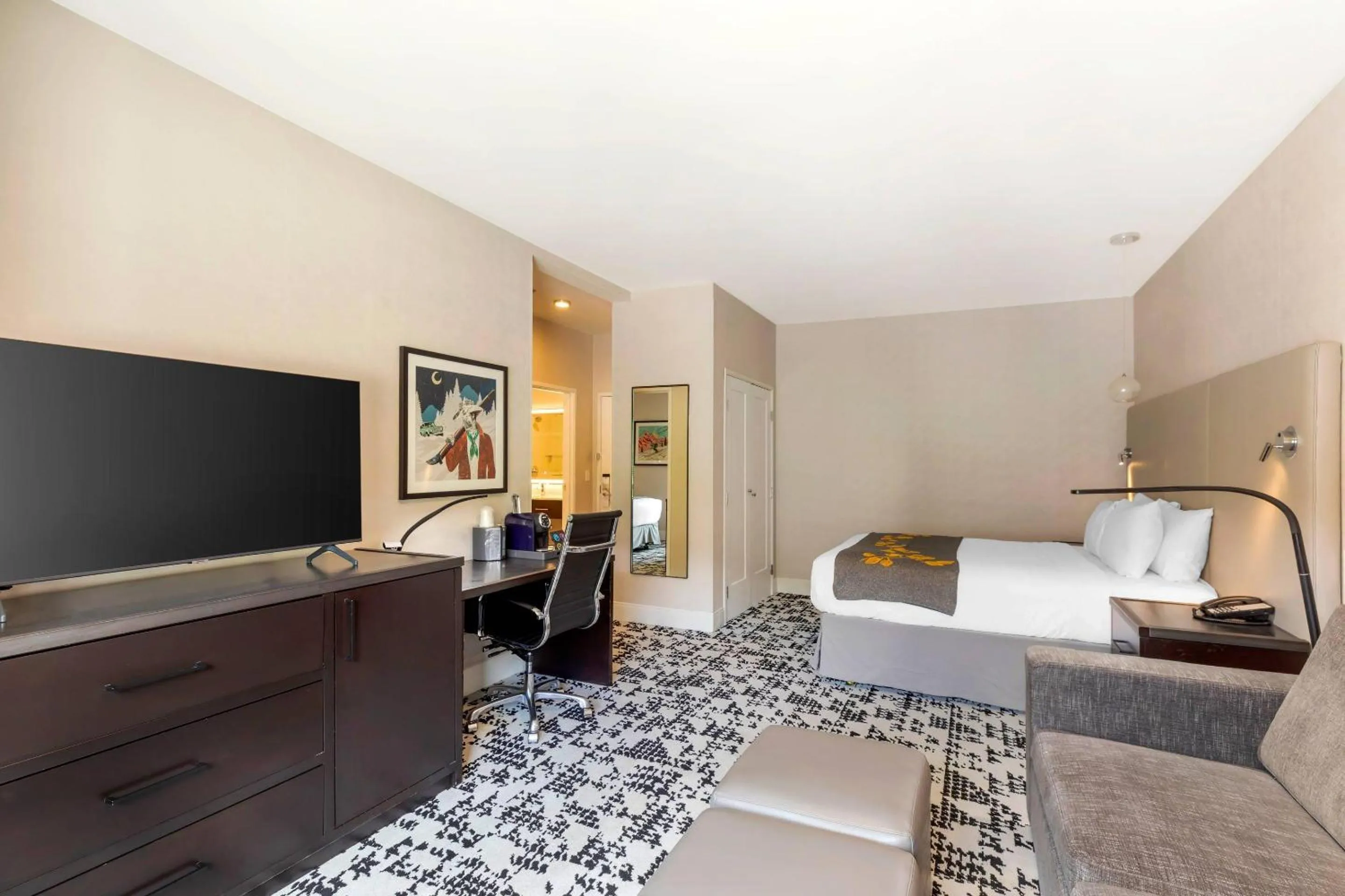 Bedroom, Bed in Cambria Hotel Copper Mountain