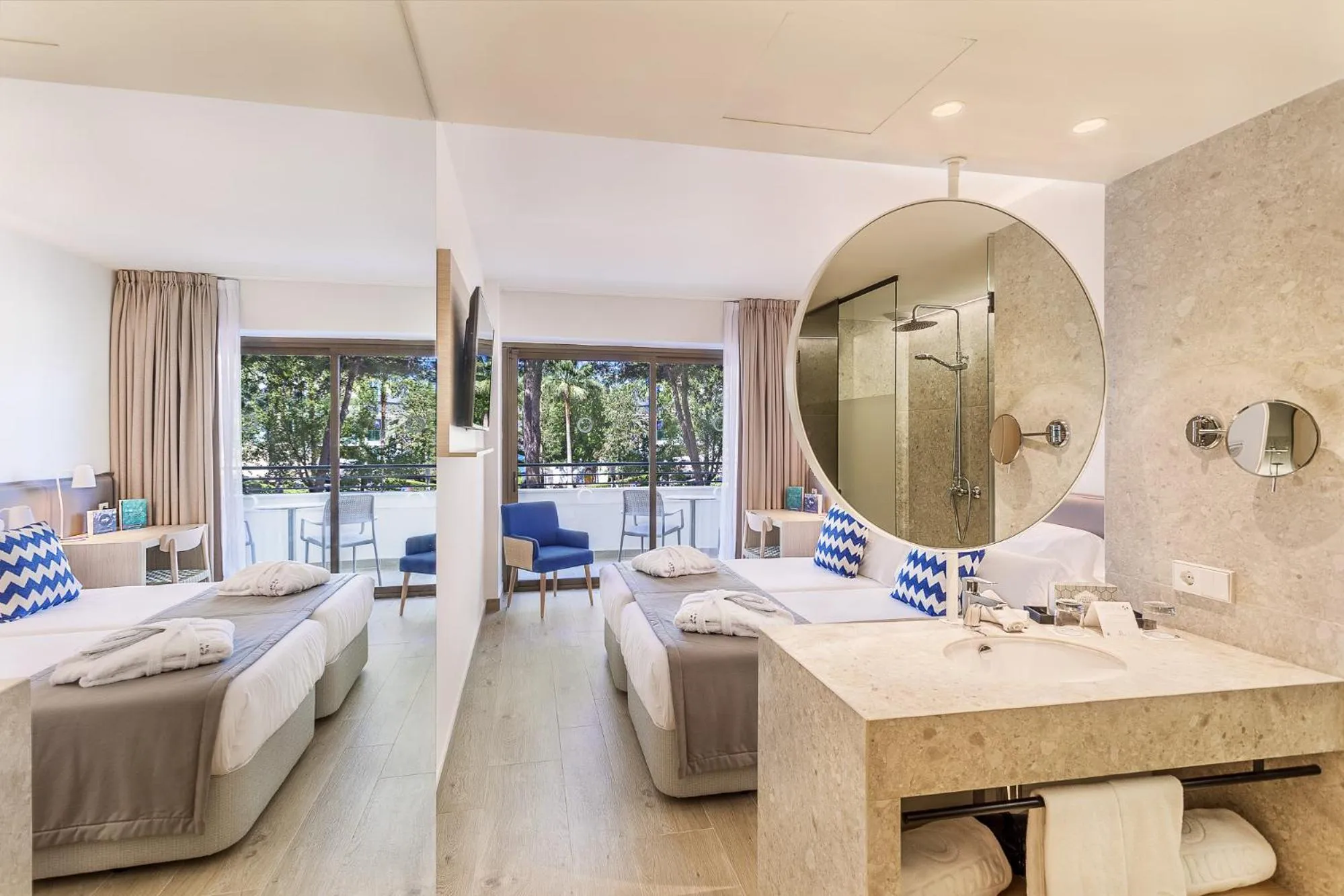 Bathroom, Bed in FERGUS Style Tobago - Adults Only