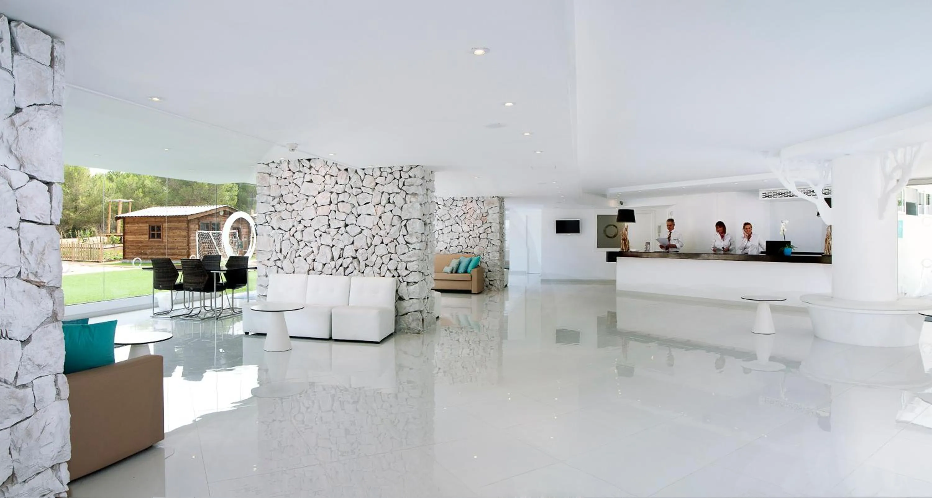 Lobby or reception in FERGUS Style Cala Blanca Suites