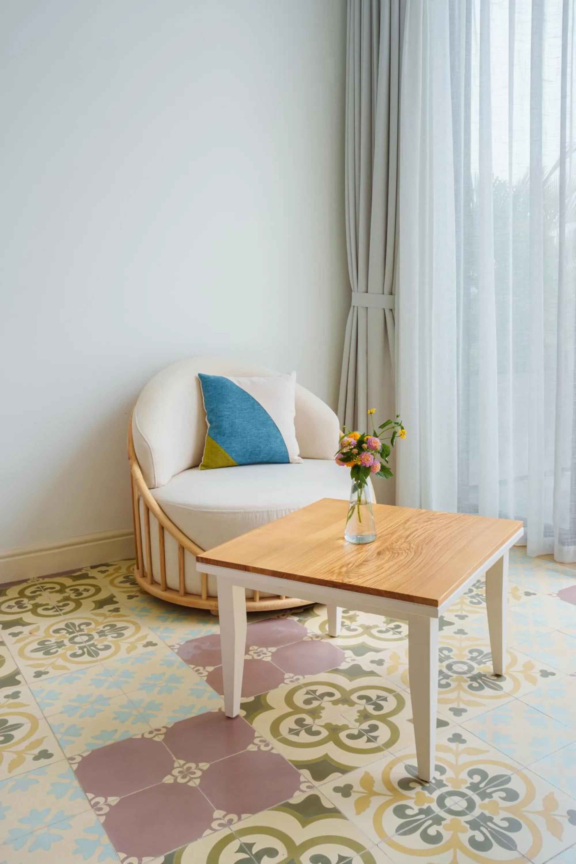 Seating area in Moodhoian Riverside Resort & Spa