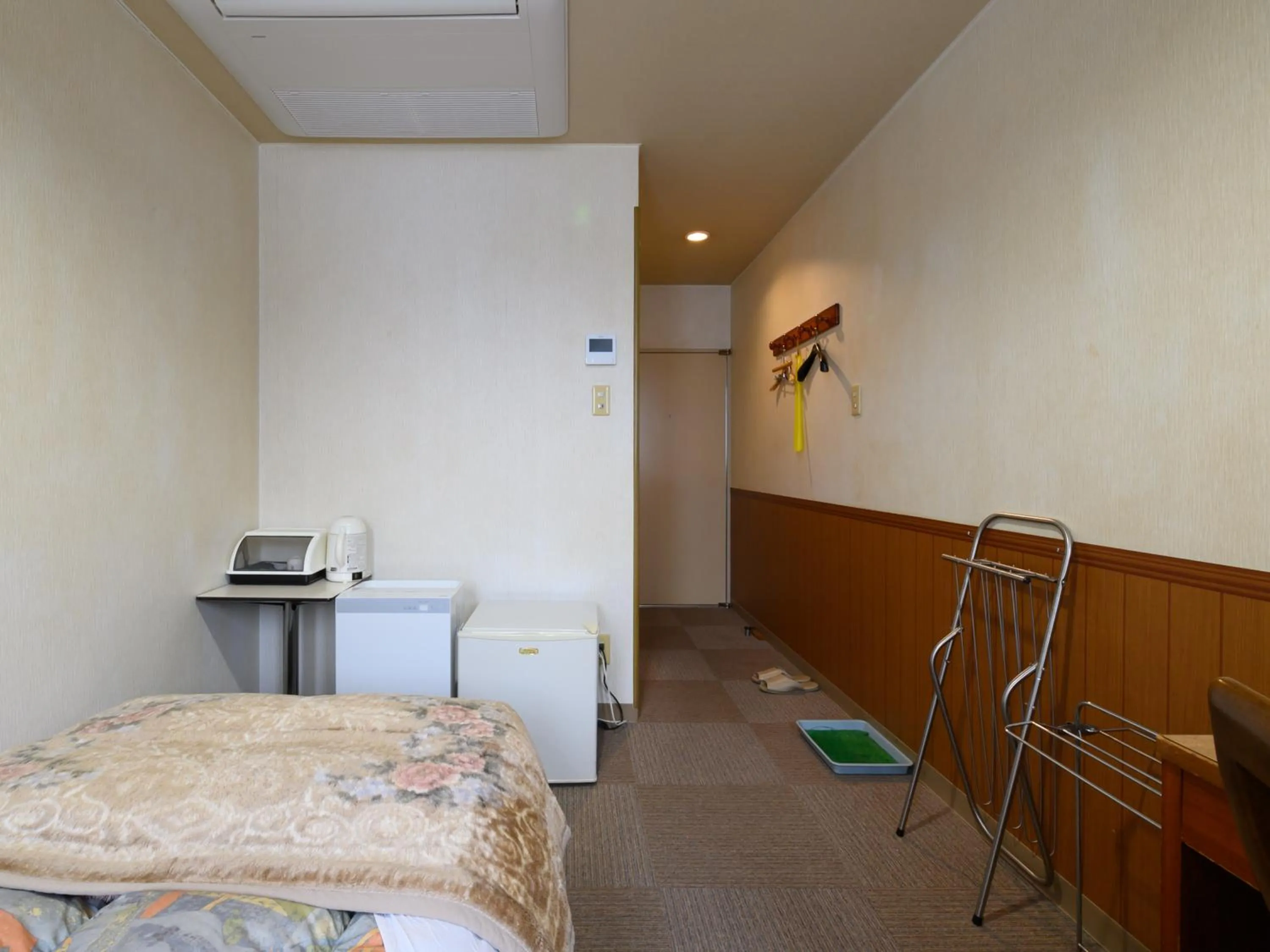 Photo of the whole room, Bed in Business Ryokan Hotel Yukimiso