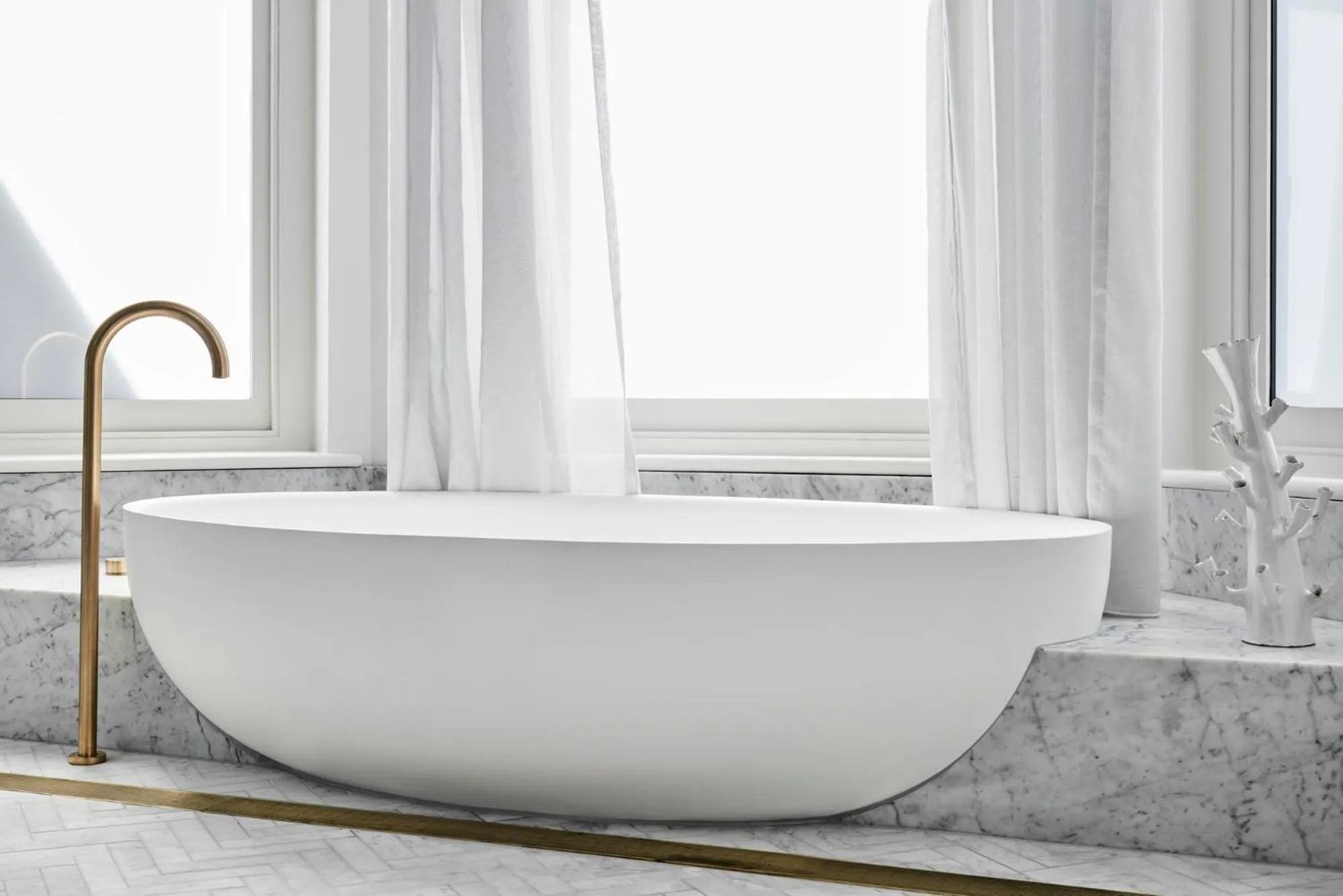 Bath in Hotel Vera Ballarat