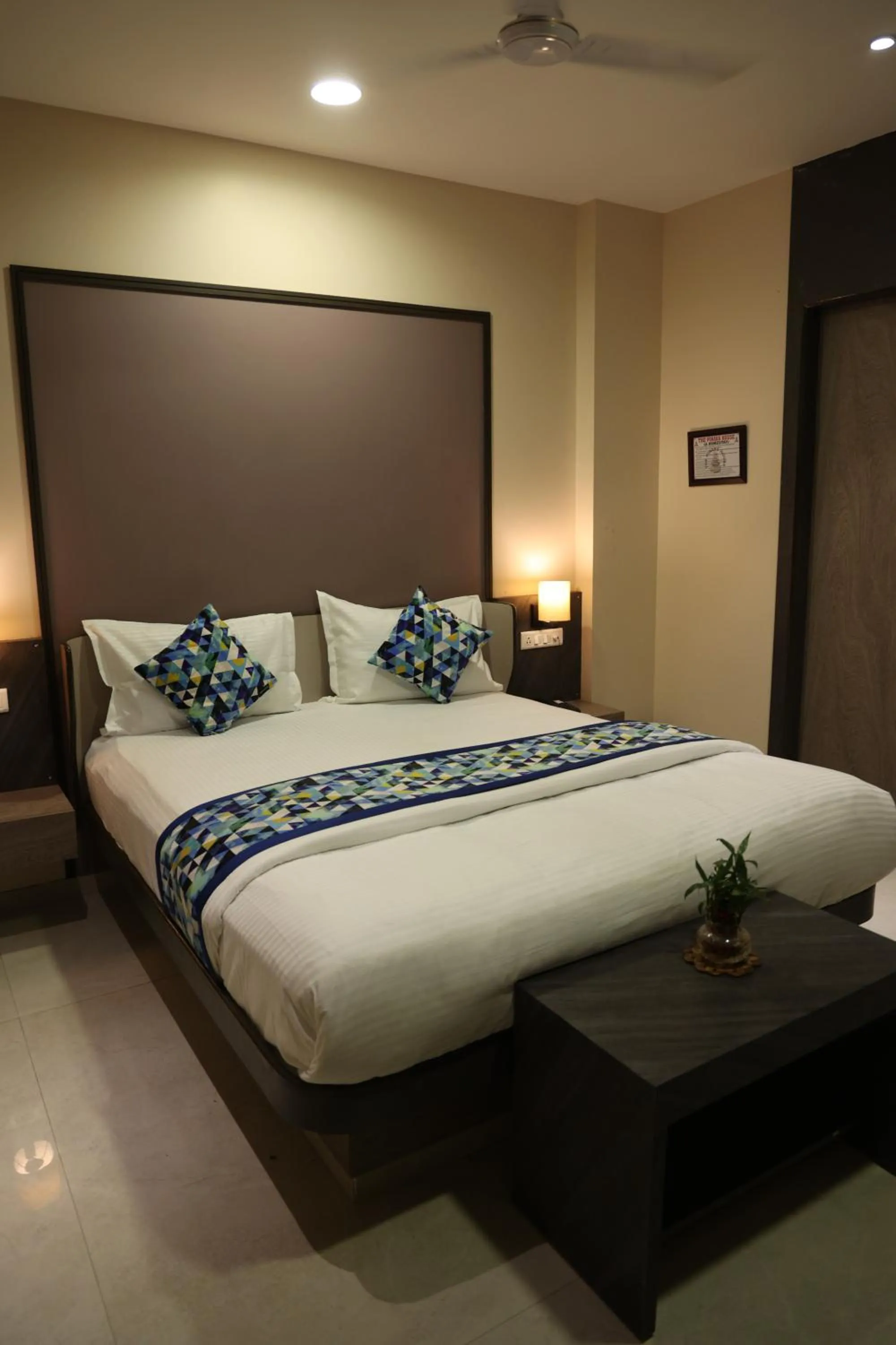 Bedroom, Bed in Hotel Pinaka Inn