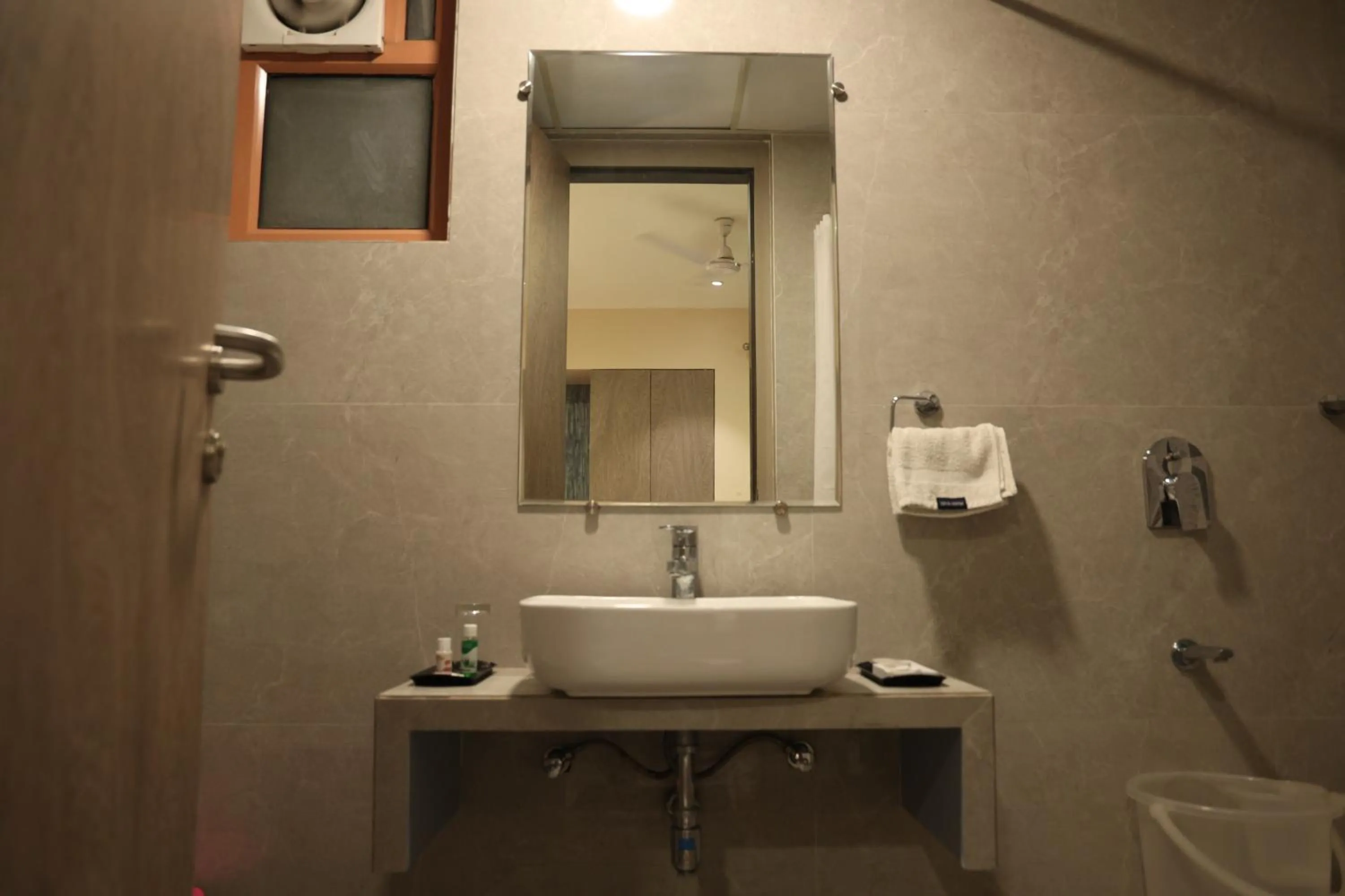 Bathroom in Hotel Pinaka Inn