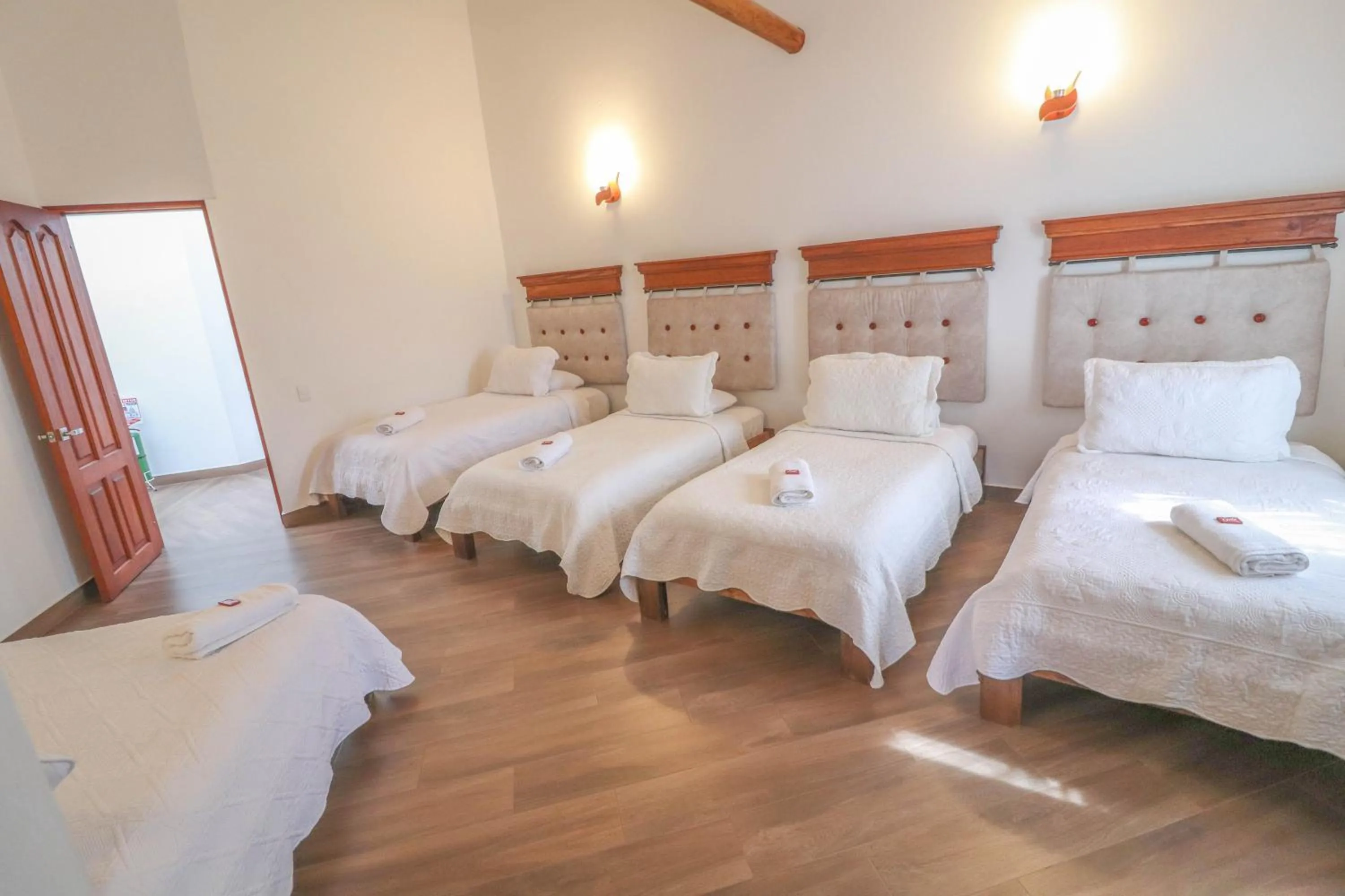 Photo of the whole room, Bed in Hotel las Palmas