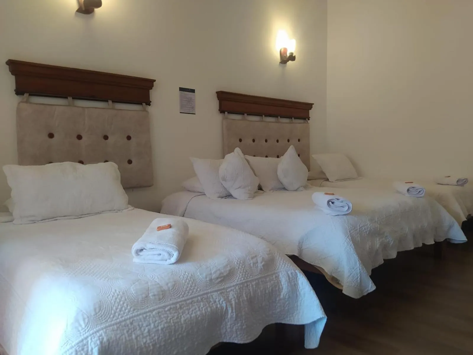 Mountain view, Bed in Hotel las Palmas