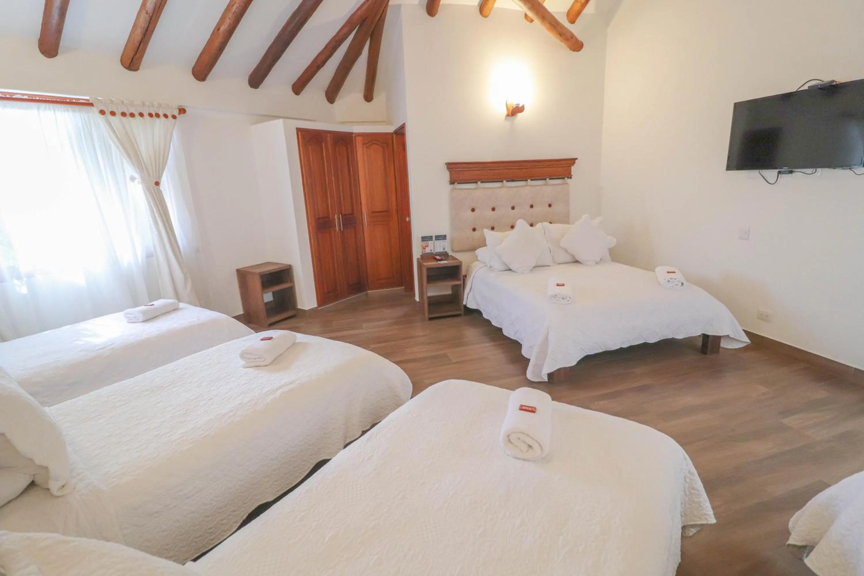 Photo of the whole room, Bed in Hotel las Palmas