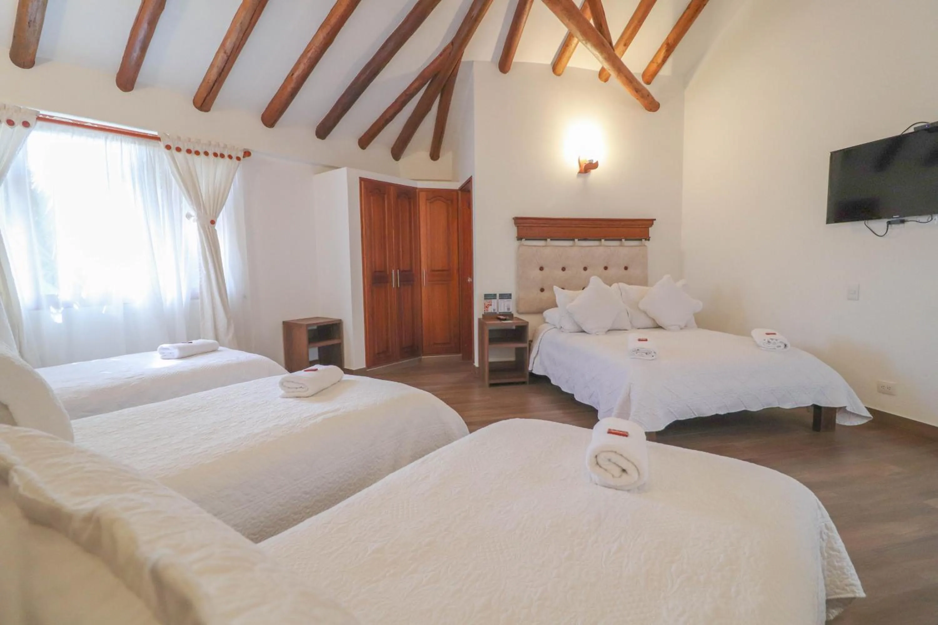 Photo of the whole room, Bed in Hotel las Palmas