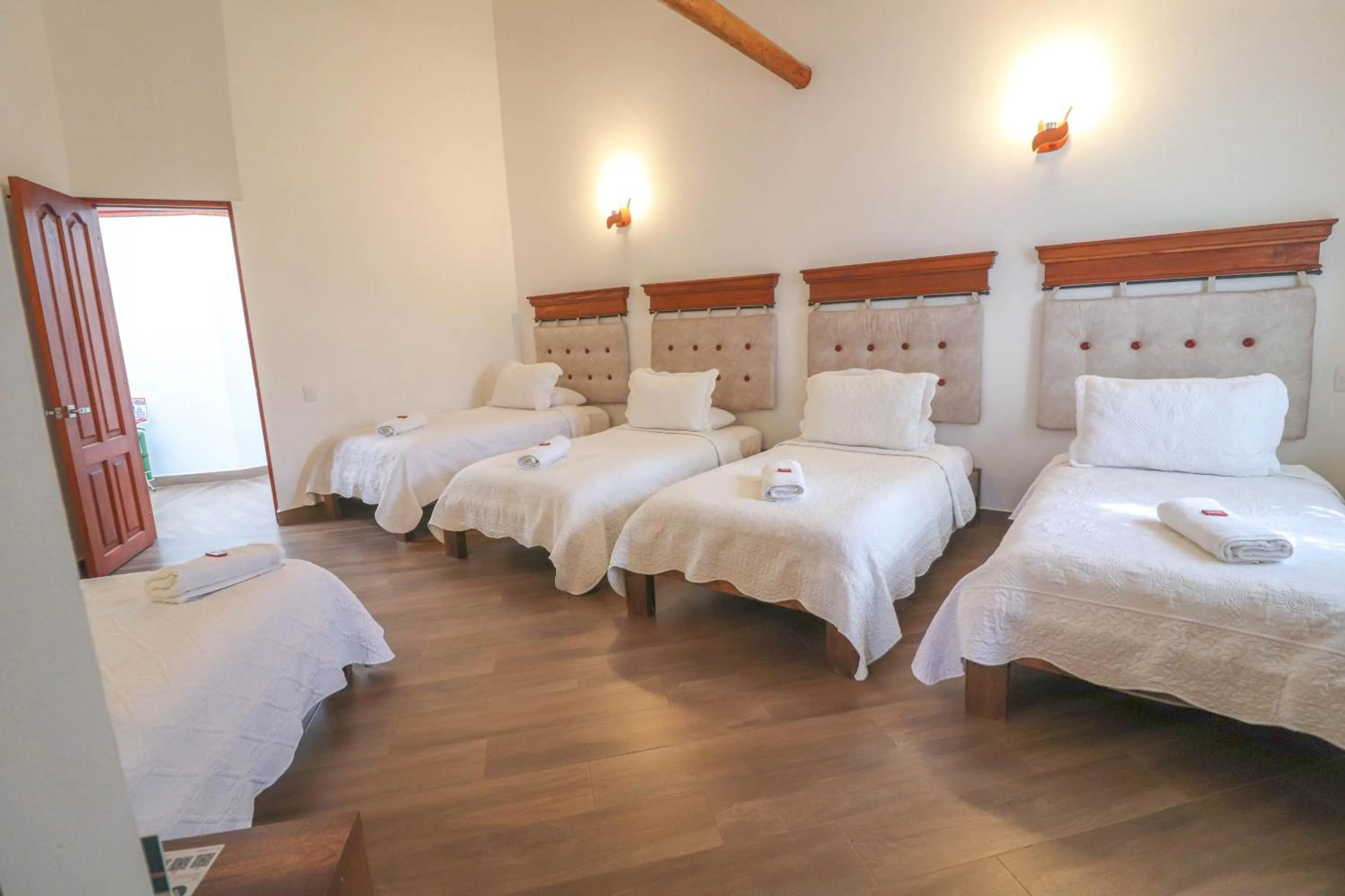 Bedroom, Bed in Hotel las Palmas