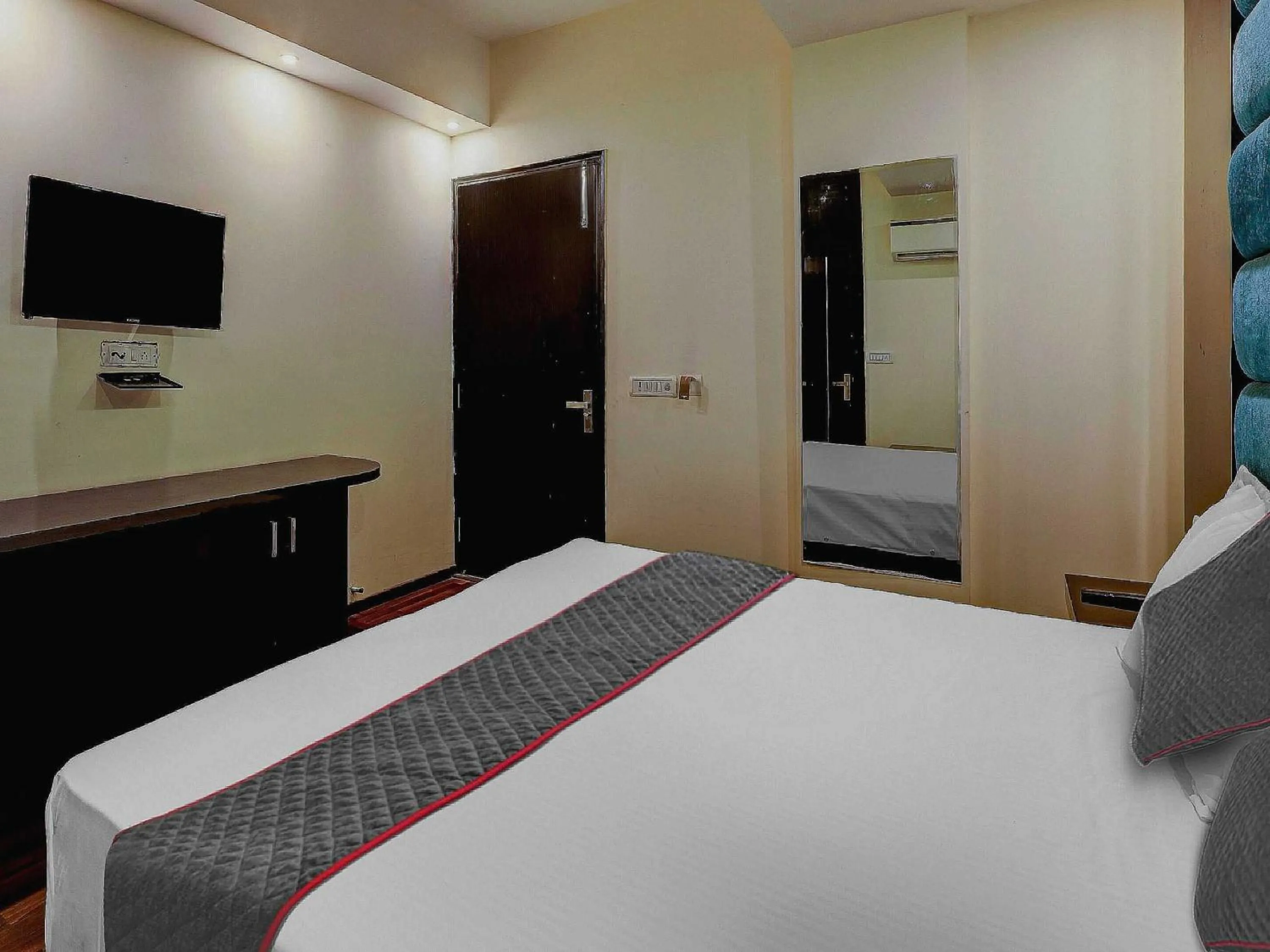 Bedroom in Hotel O Golden King