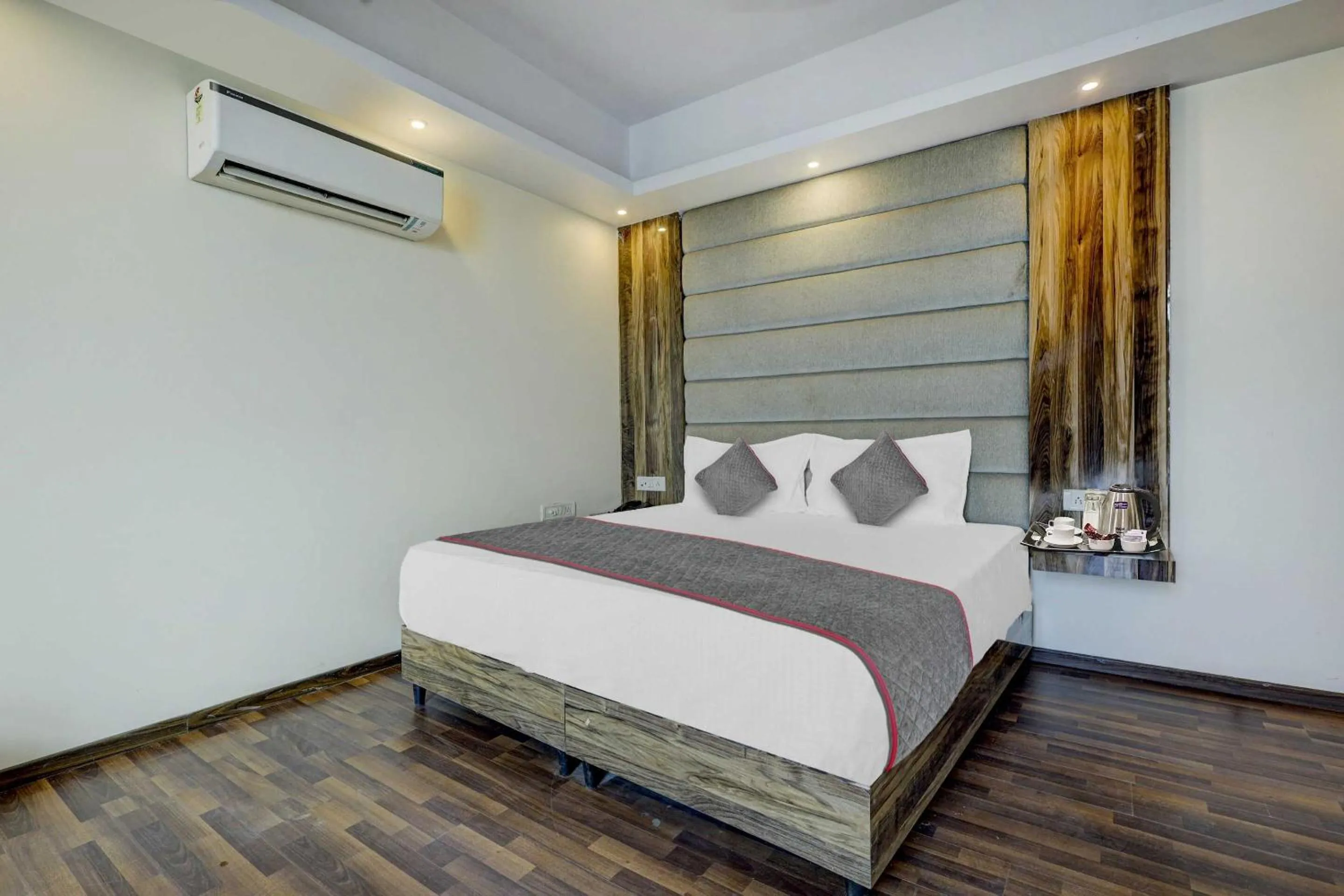 Bedroom in Hotel O Golden King