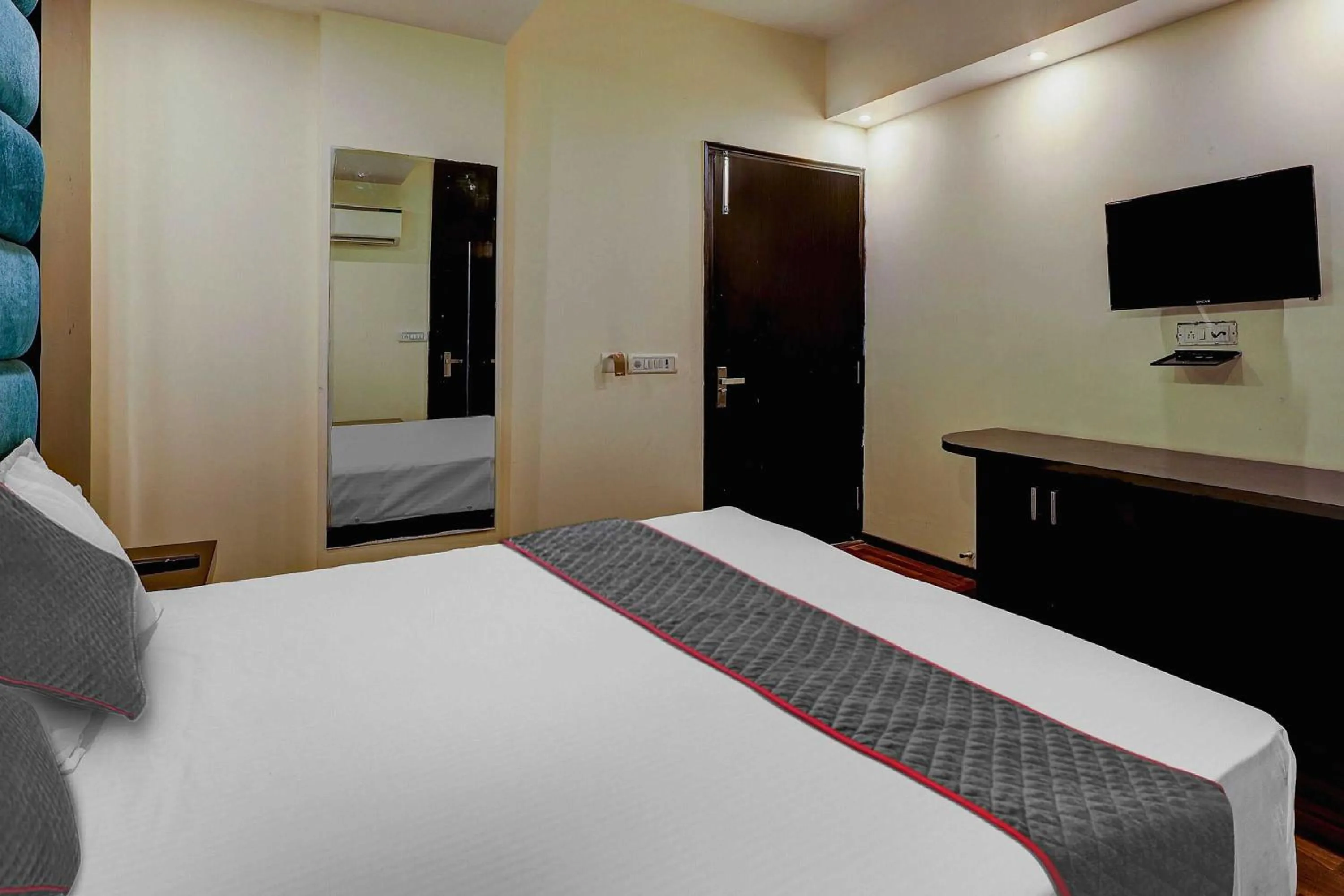 Bedroom in Hotel O Golden King