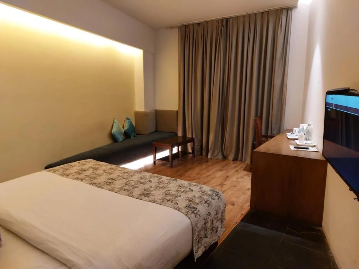 Bed in Wood Creek Resort & Spa Kasauli