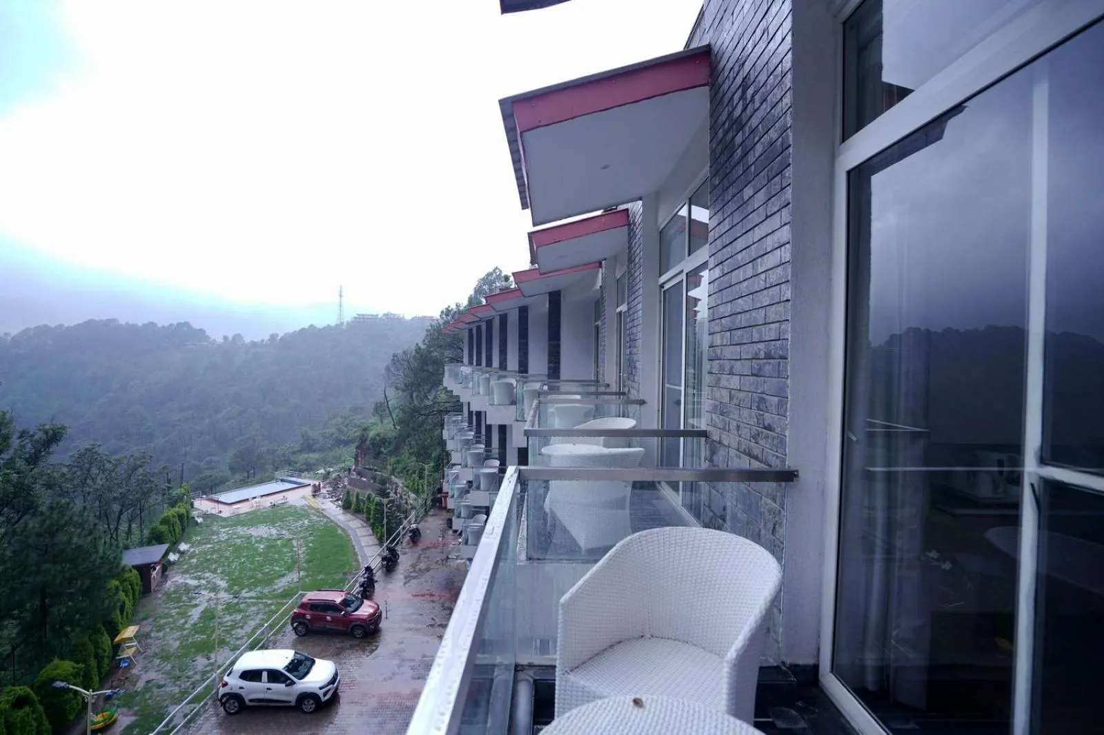 Wood Creek Resort & Spa Kasauli