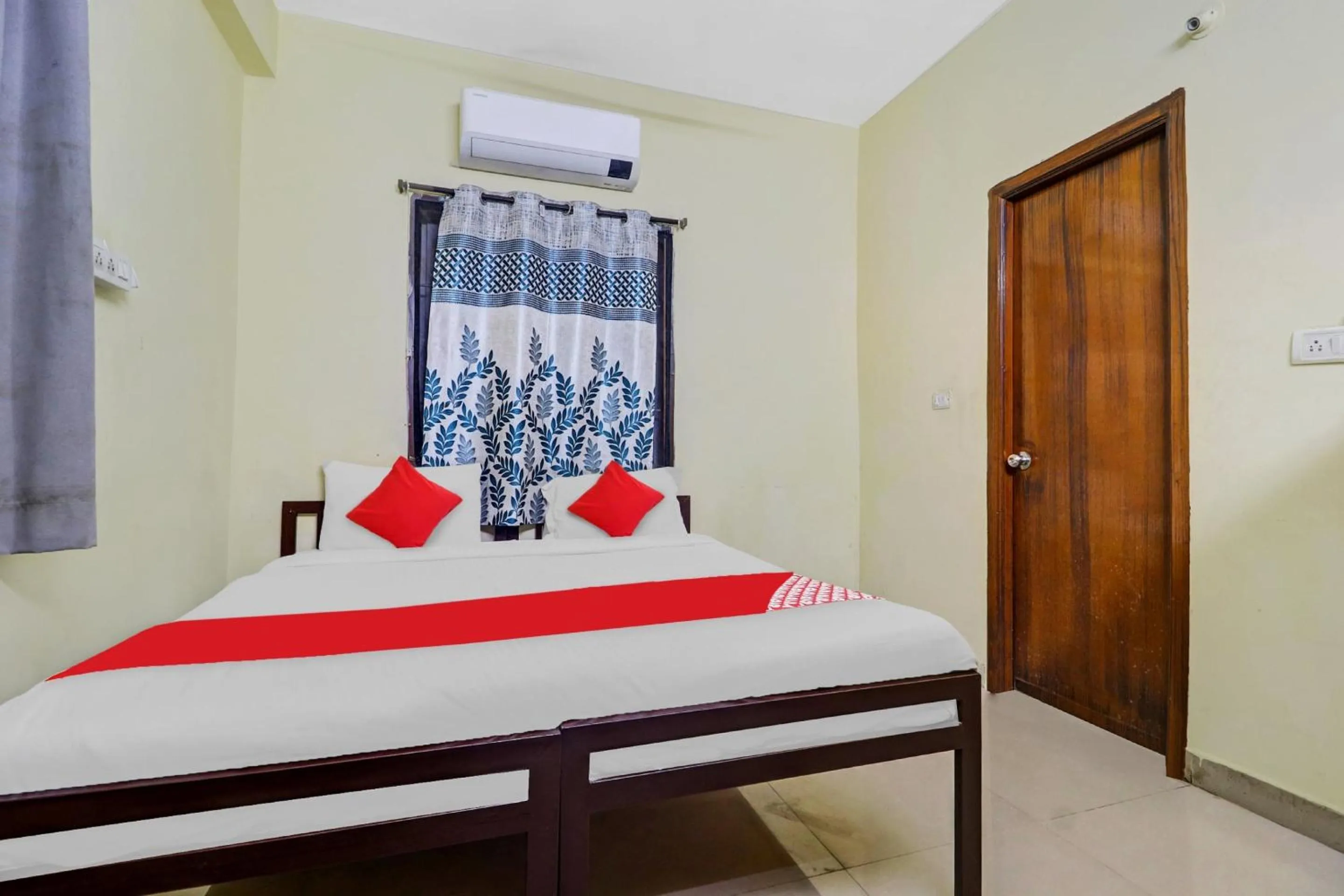 Bedroom, Bed in Hotel O Ruby Grand Inn Nallagandla