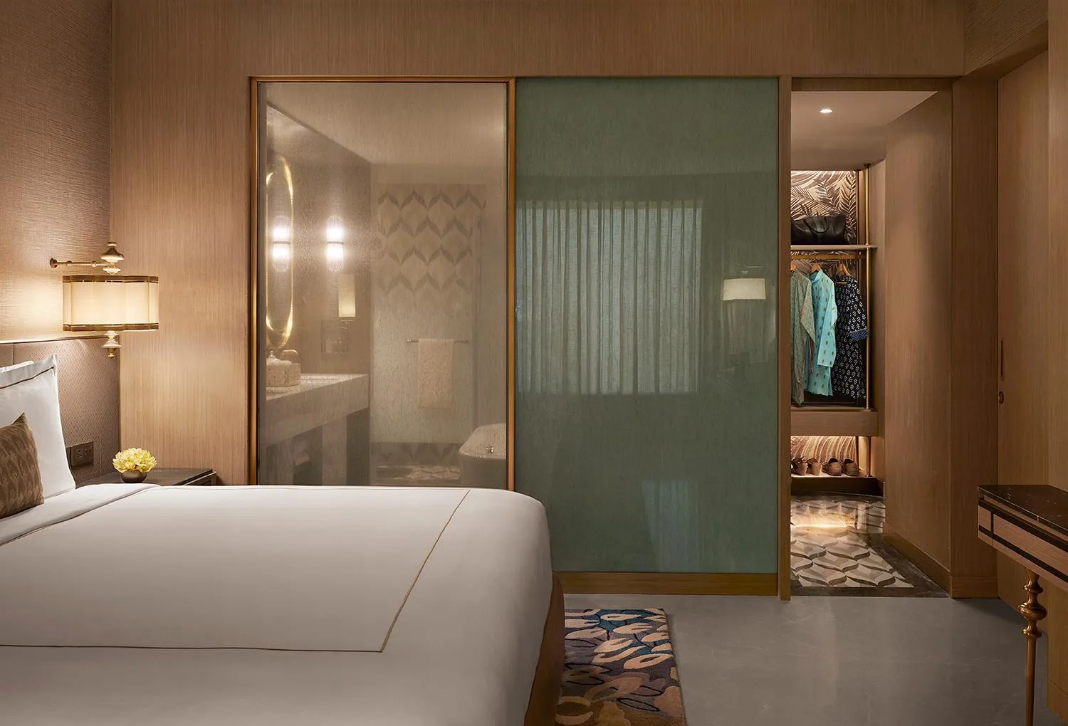 Living room, Bed in Taj Amer, Jaipur