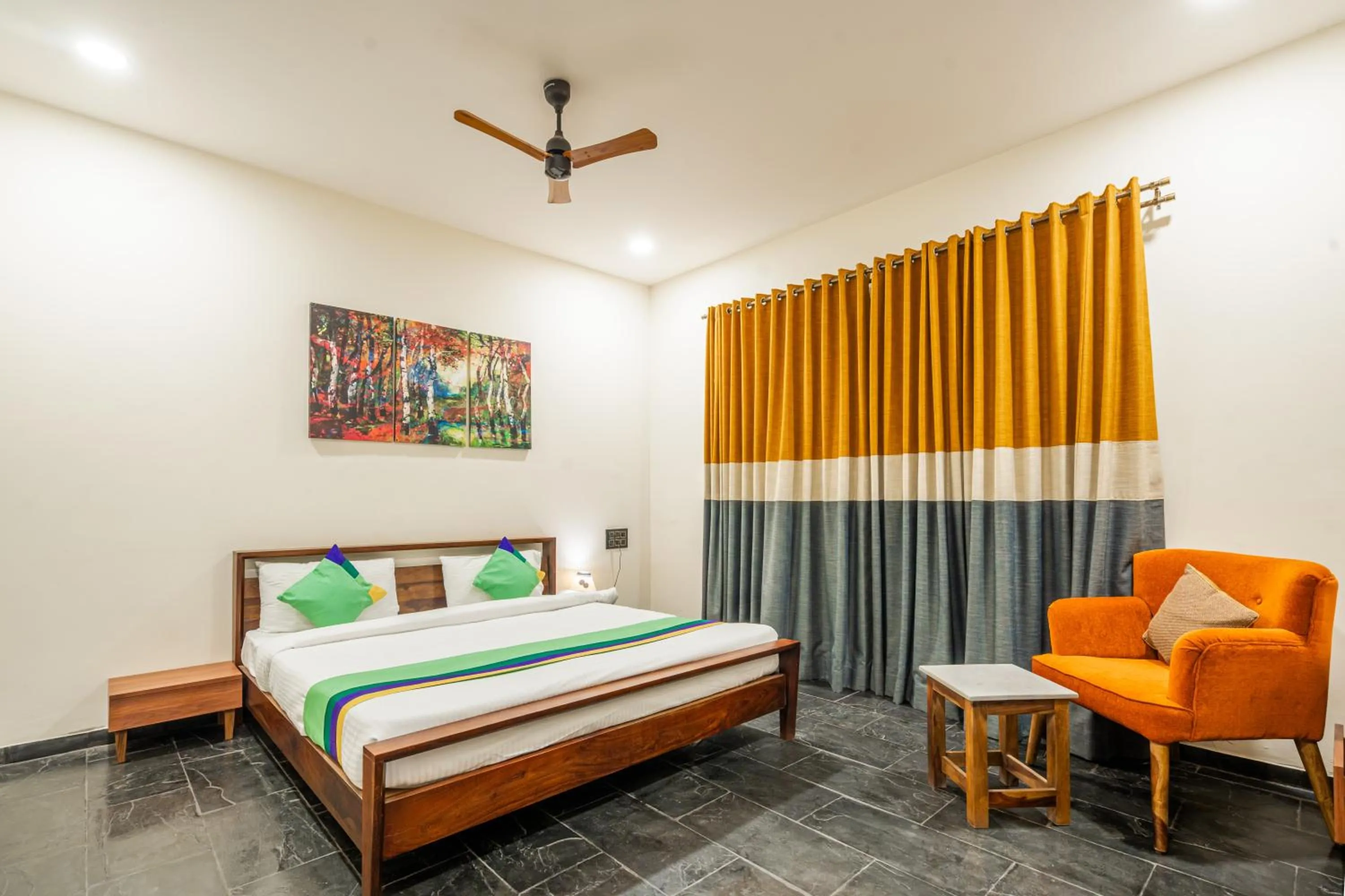 Bedroom, Bed in Treebo Premium The Memoir, Ramdaspeth