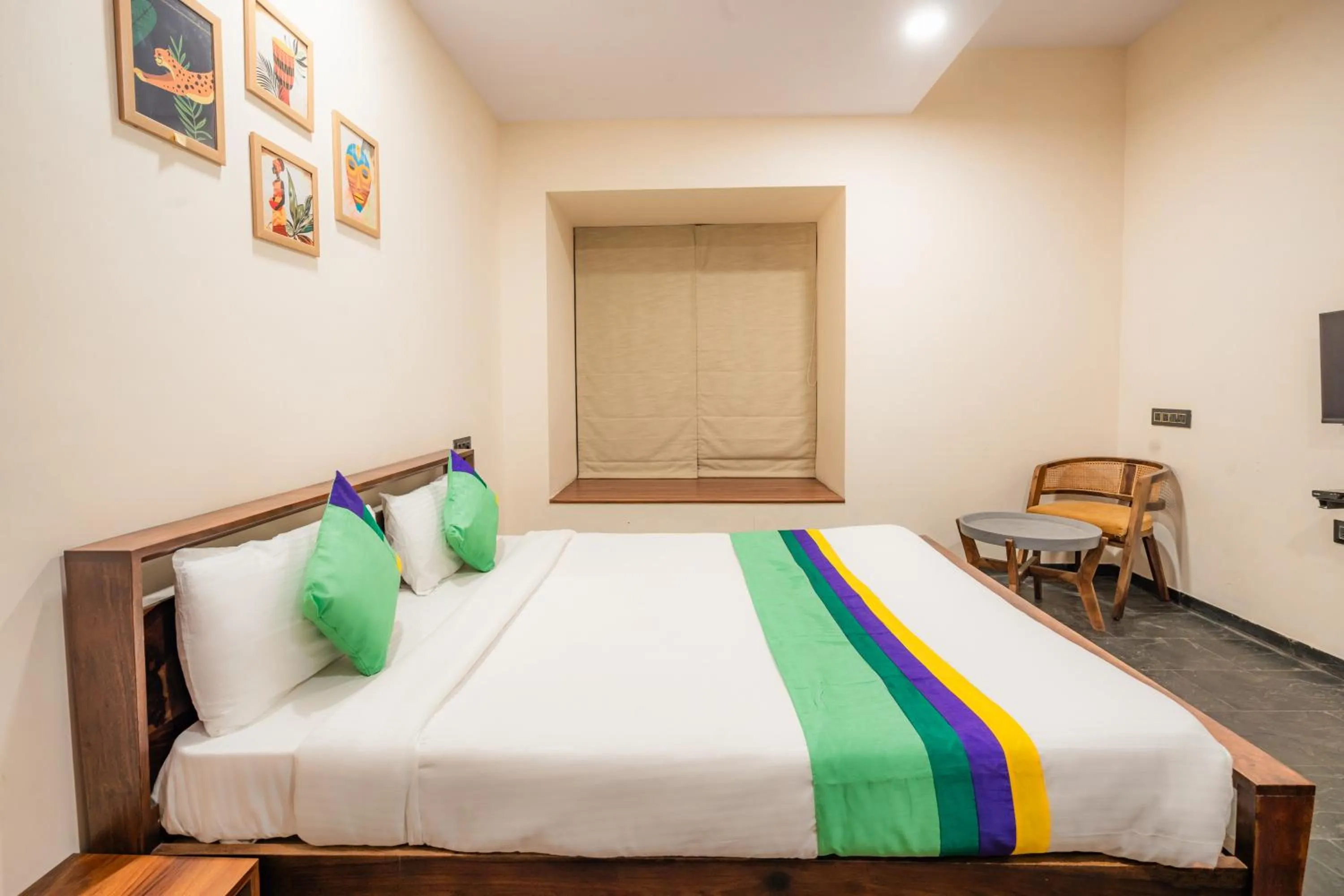 Bedroom, Bed in Treebo Premium The Memoir, Ramdaspeth