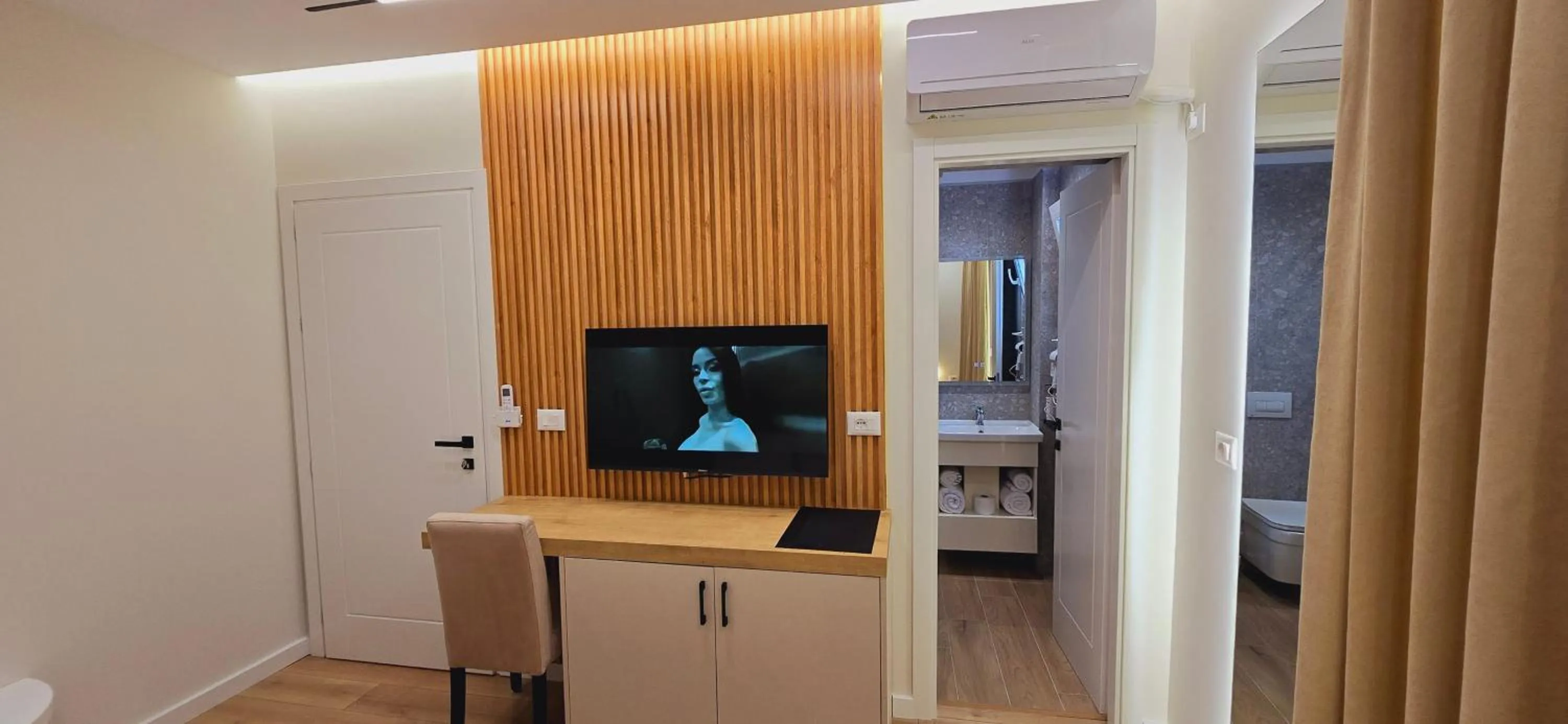 TV and multimedia in Arkle Apartments 2
