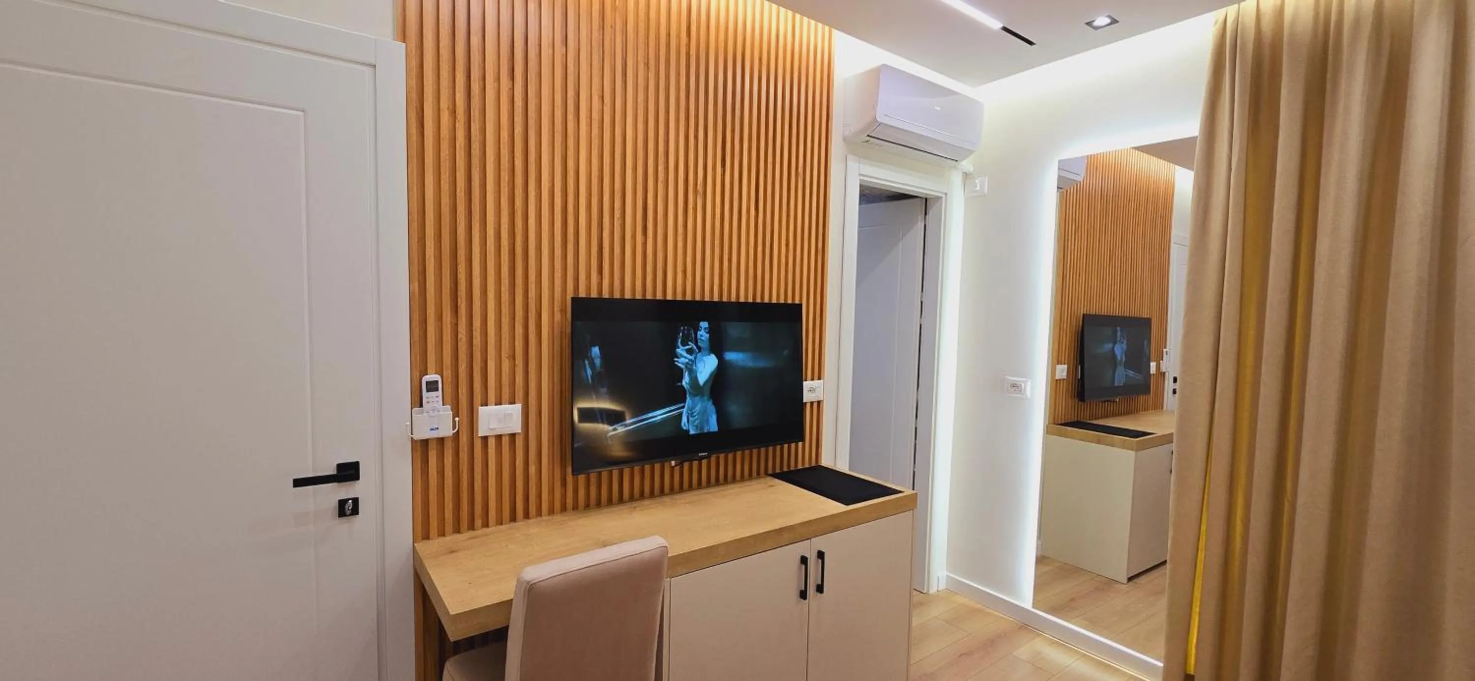 TV and multimedia in Arkle Apartments 2