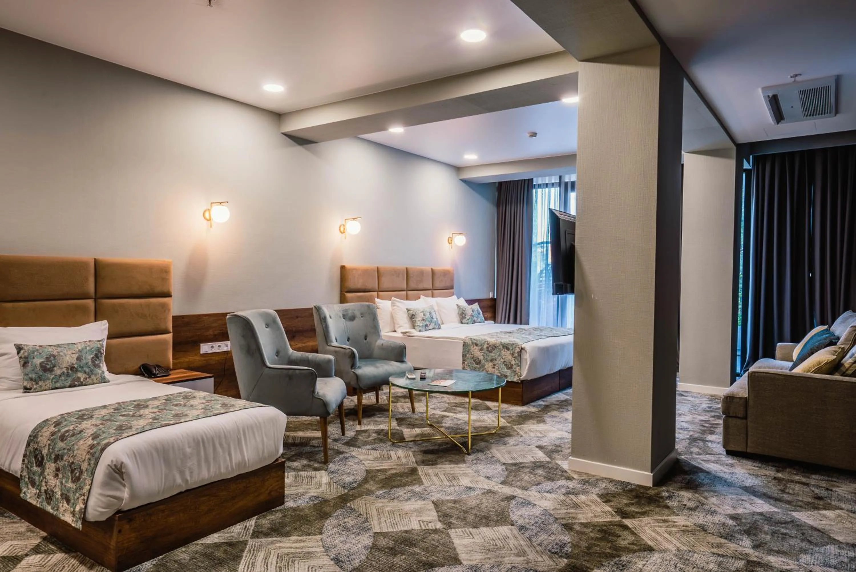 Bedroom, Bed in Gori Inn