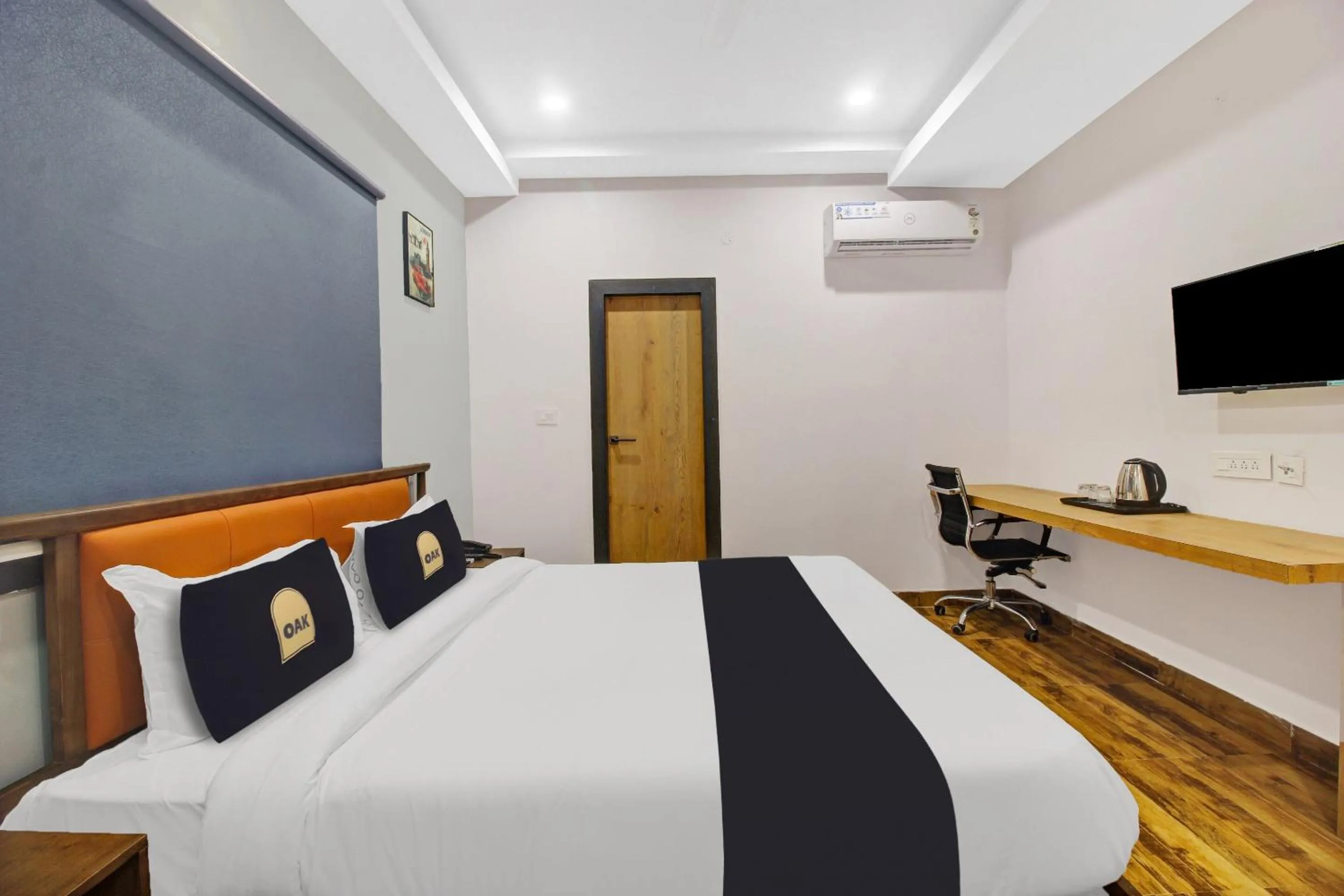 Bedroom, Bed in Super Townhouse OAK Hitec City Near Image Hospital