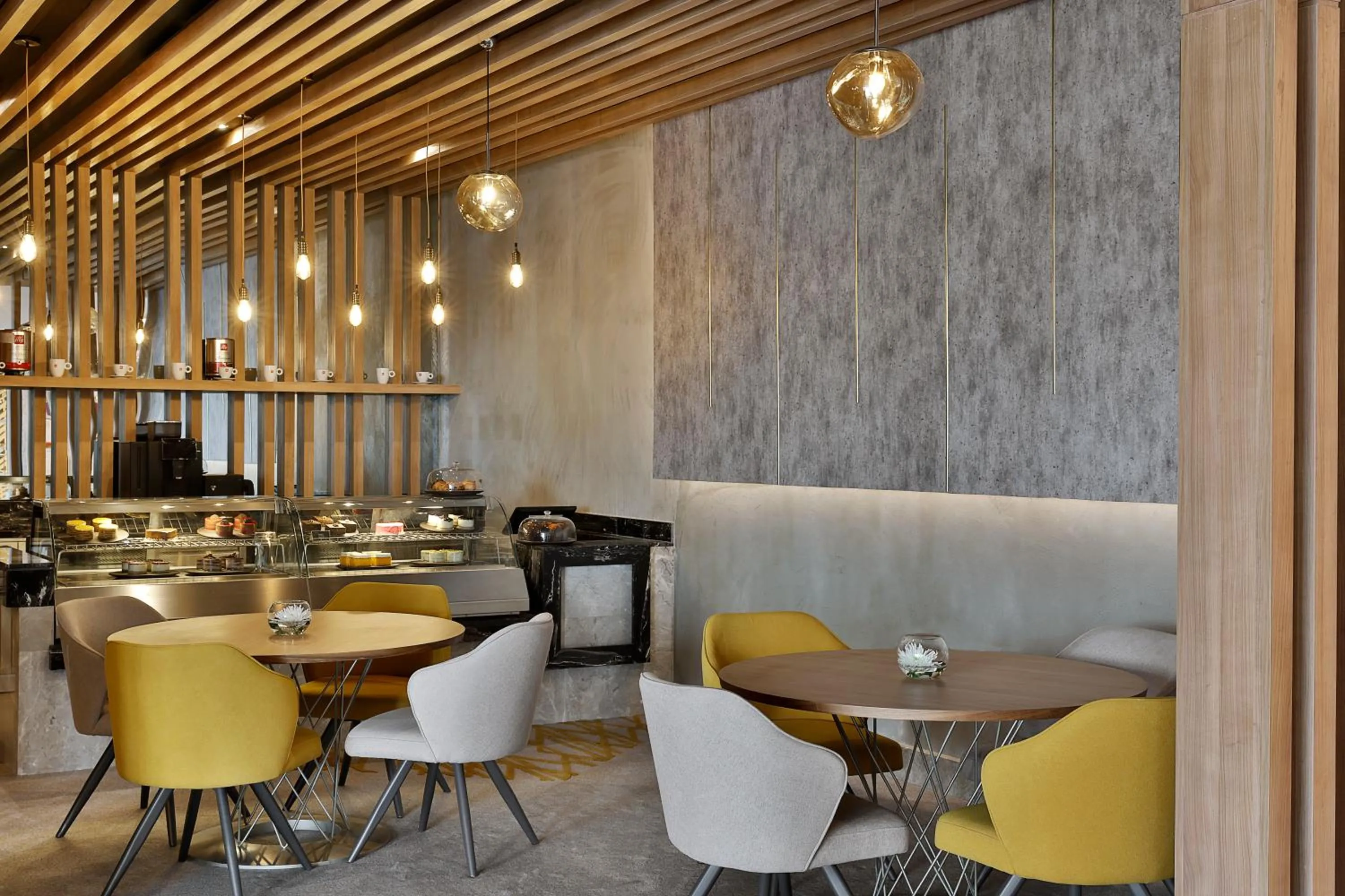 Restaurant/places to eat in Holiday Inn & Suites - Al Khobar by IHG