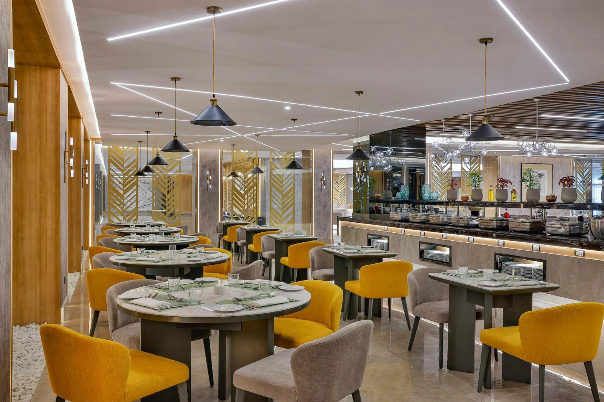 Restaurant/places to eat in Holiday Inn & Suites - Al Khobar by IHG