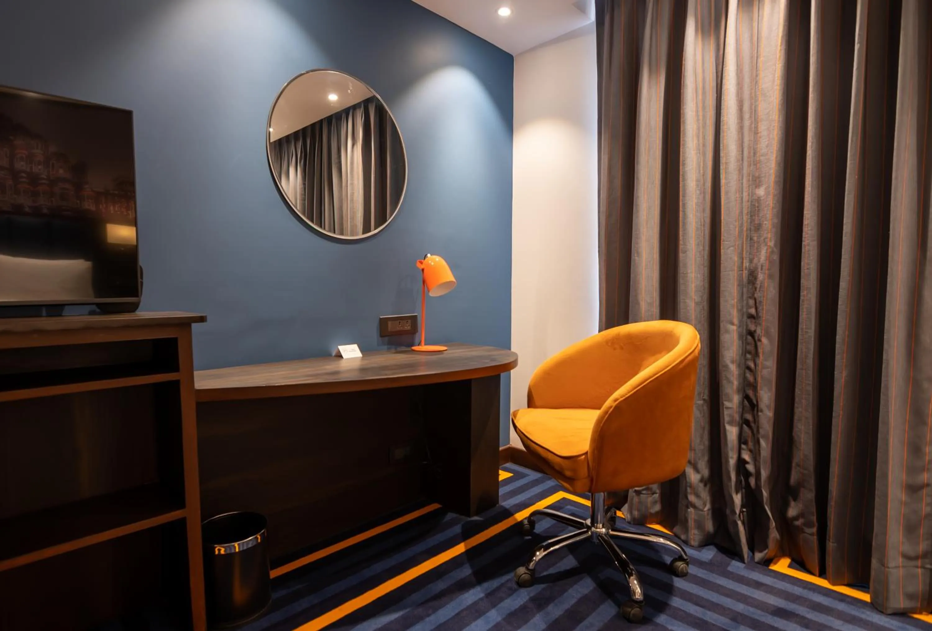 TV and multimedia in Holiday Inn Express & Suites Jaipur Gopalpura by IHG