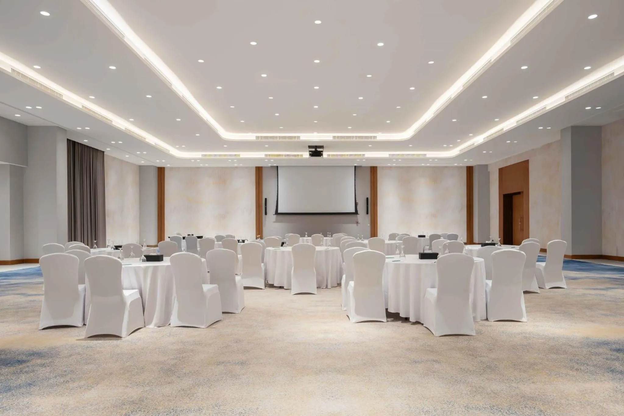 Meeting/conference room in Holiday Inn Riyadh The Business District by IHG