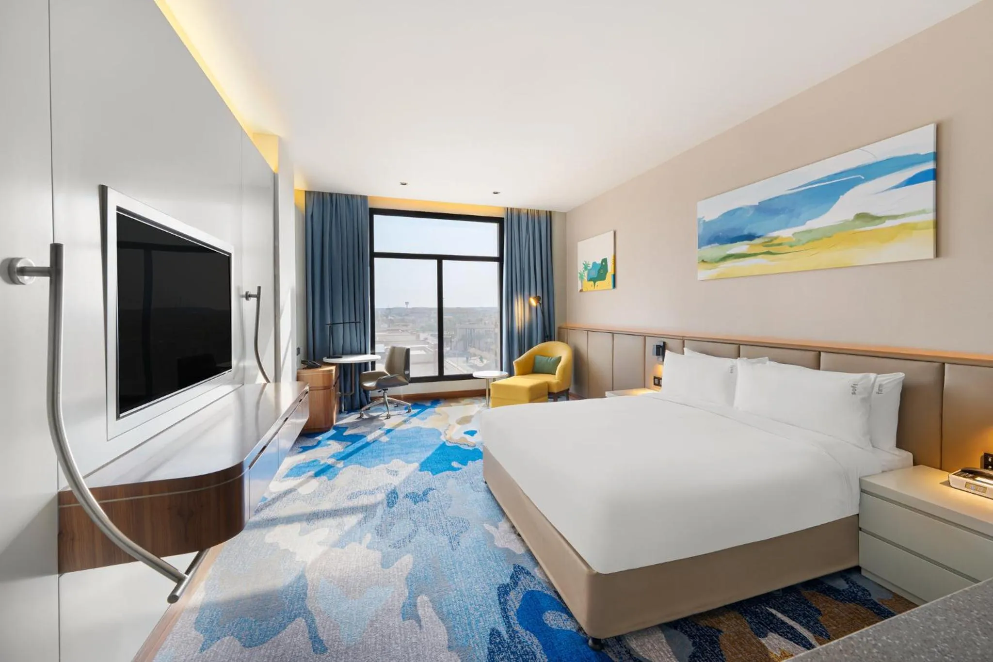 Photo of the whole room, Bed in Holiday Inn Riyadh The Business District by IHG