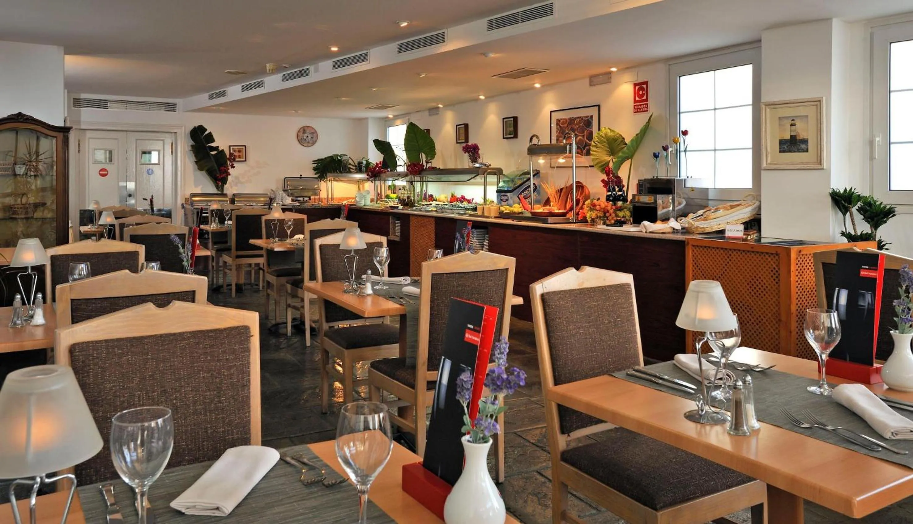 Restaurant/places to eat in Sol Los Fenicios