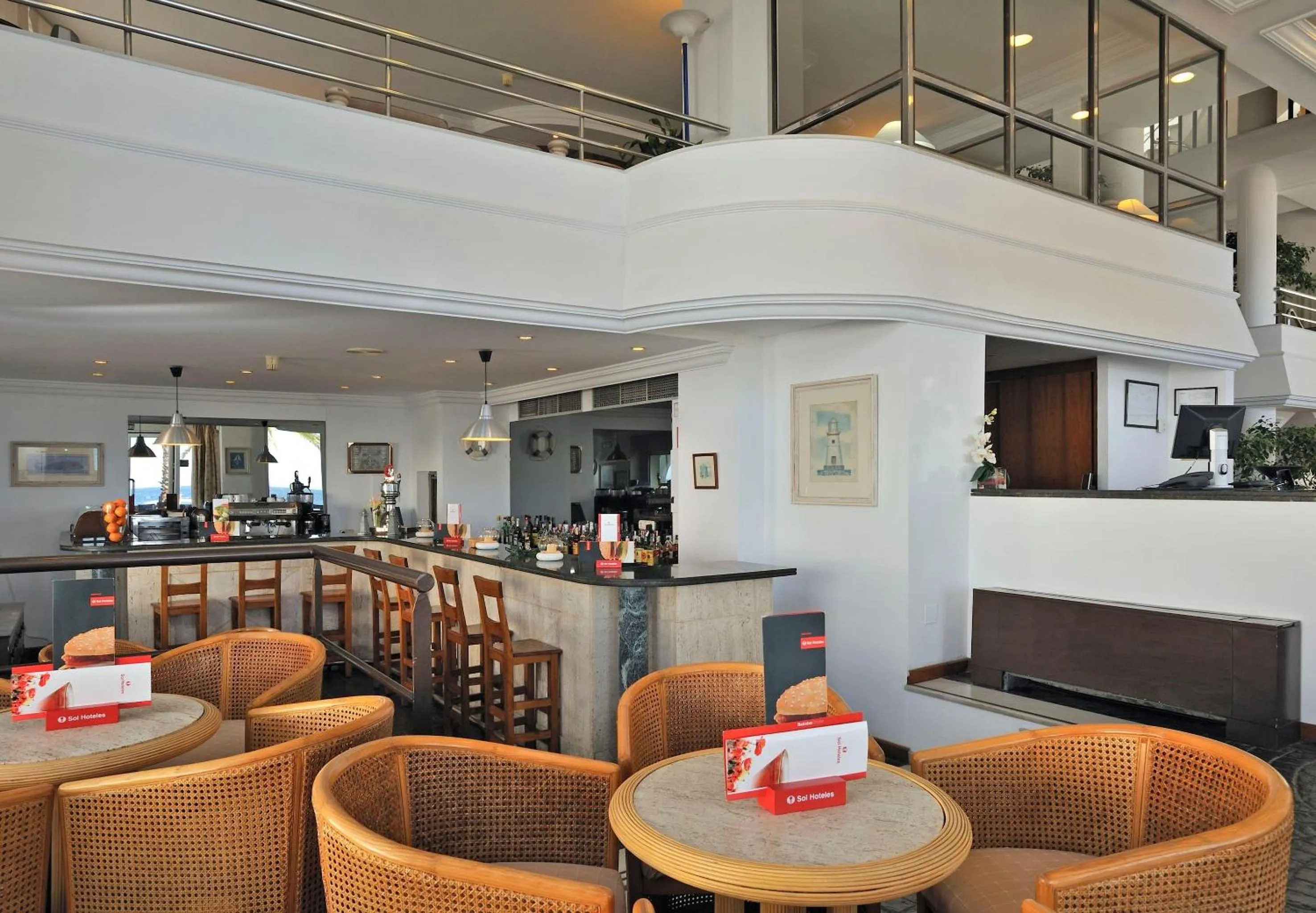 Restaurant/places to eat in Sol Los Fenicios