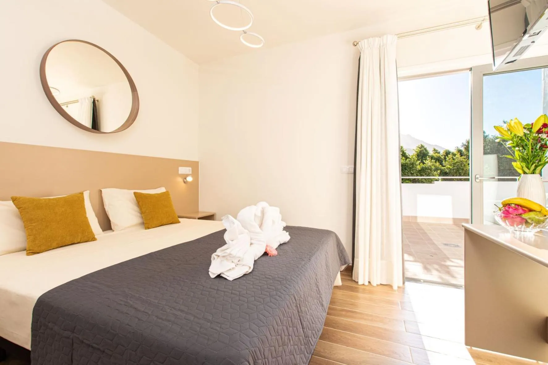 Bedroom, Bed in Suncanarias Hotel Adeje Plaza