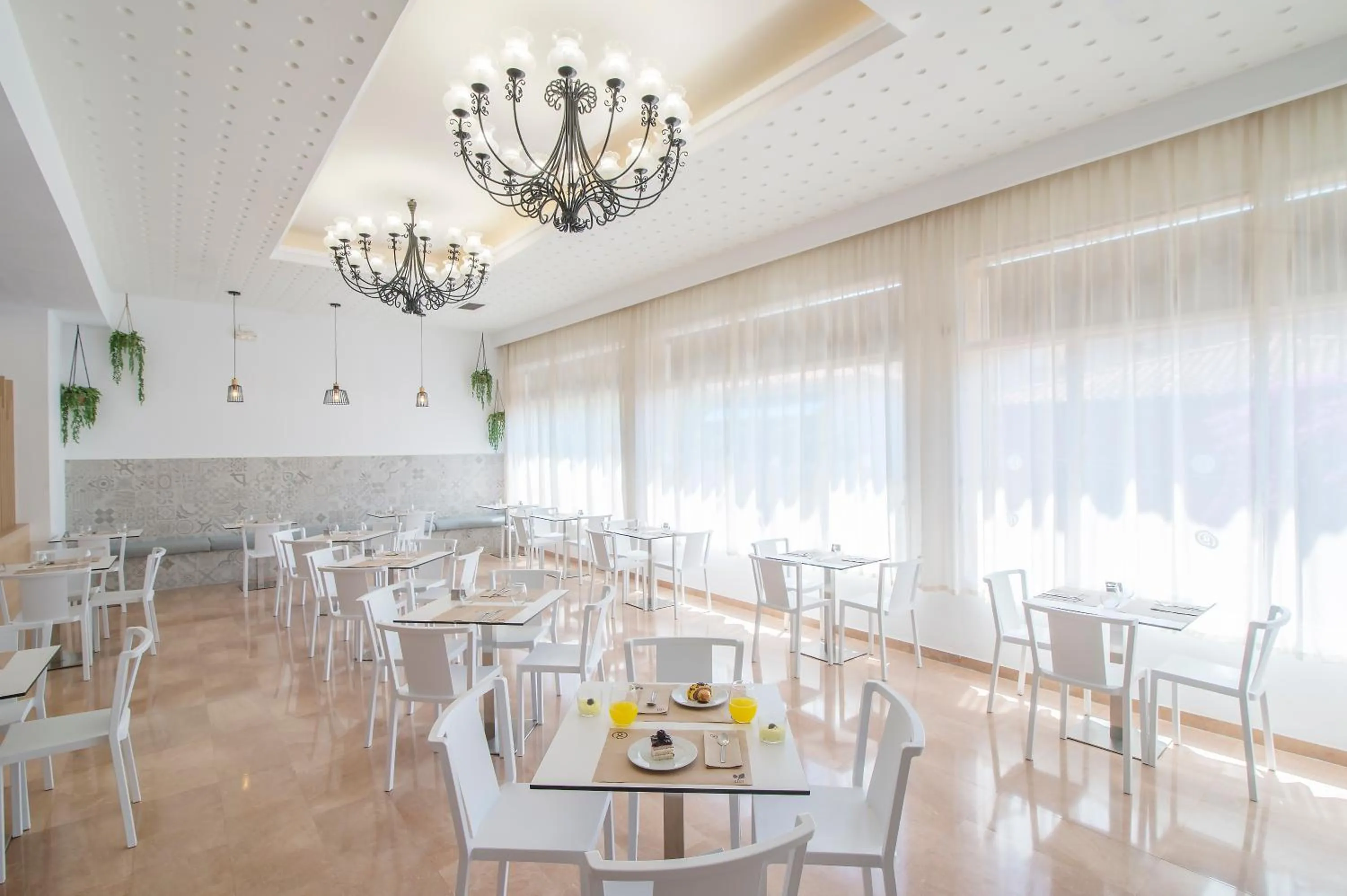 Breakfast in Hotel Lloret Santa Rosa by Pierre & Vacances