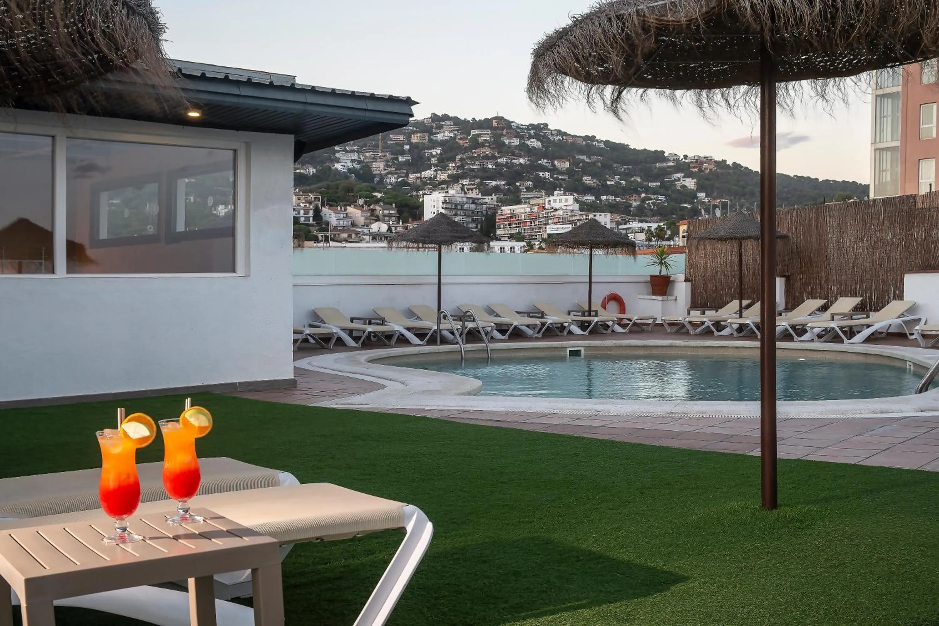 Swimming pool in Hotel Lloret Santa Rosa by Pierre & Vacances