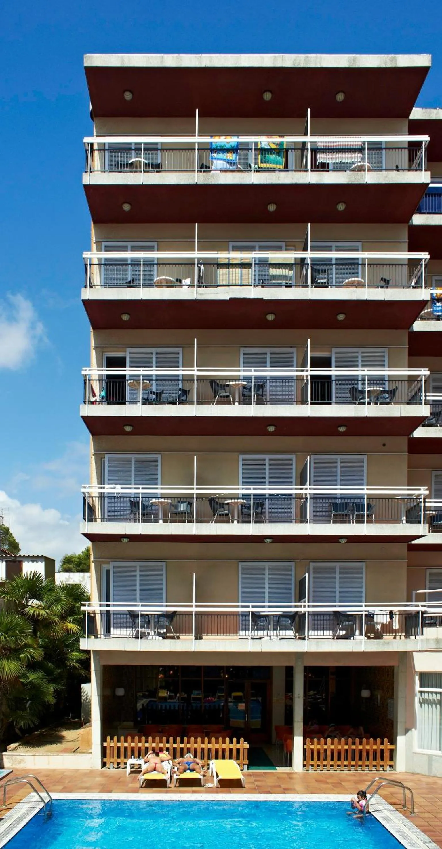 Swimming pool in BLUESEA Copacabana