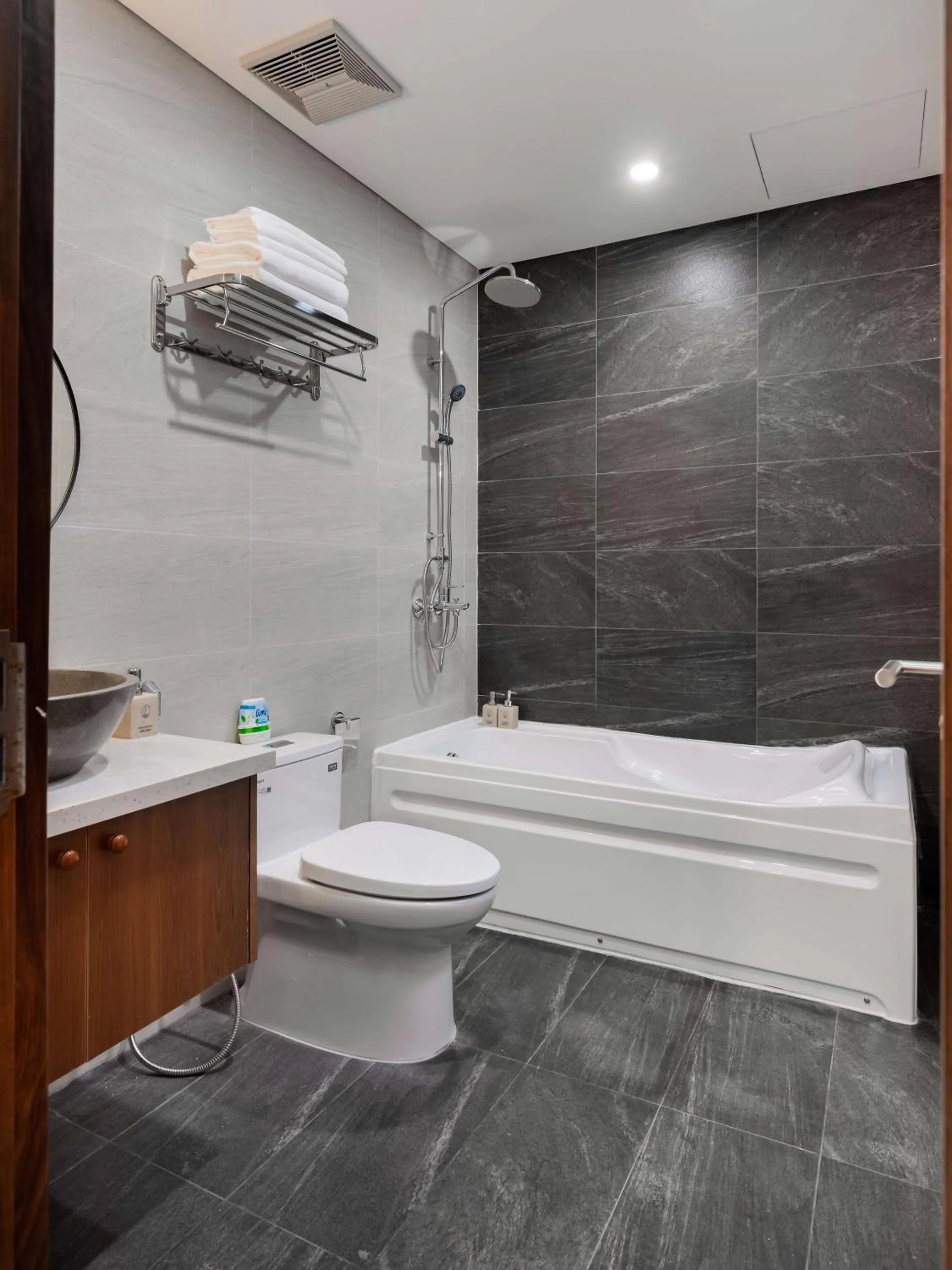 Toilet in Lagom Boutique Hotel Da Nang